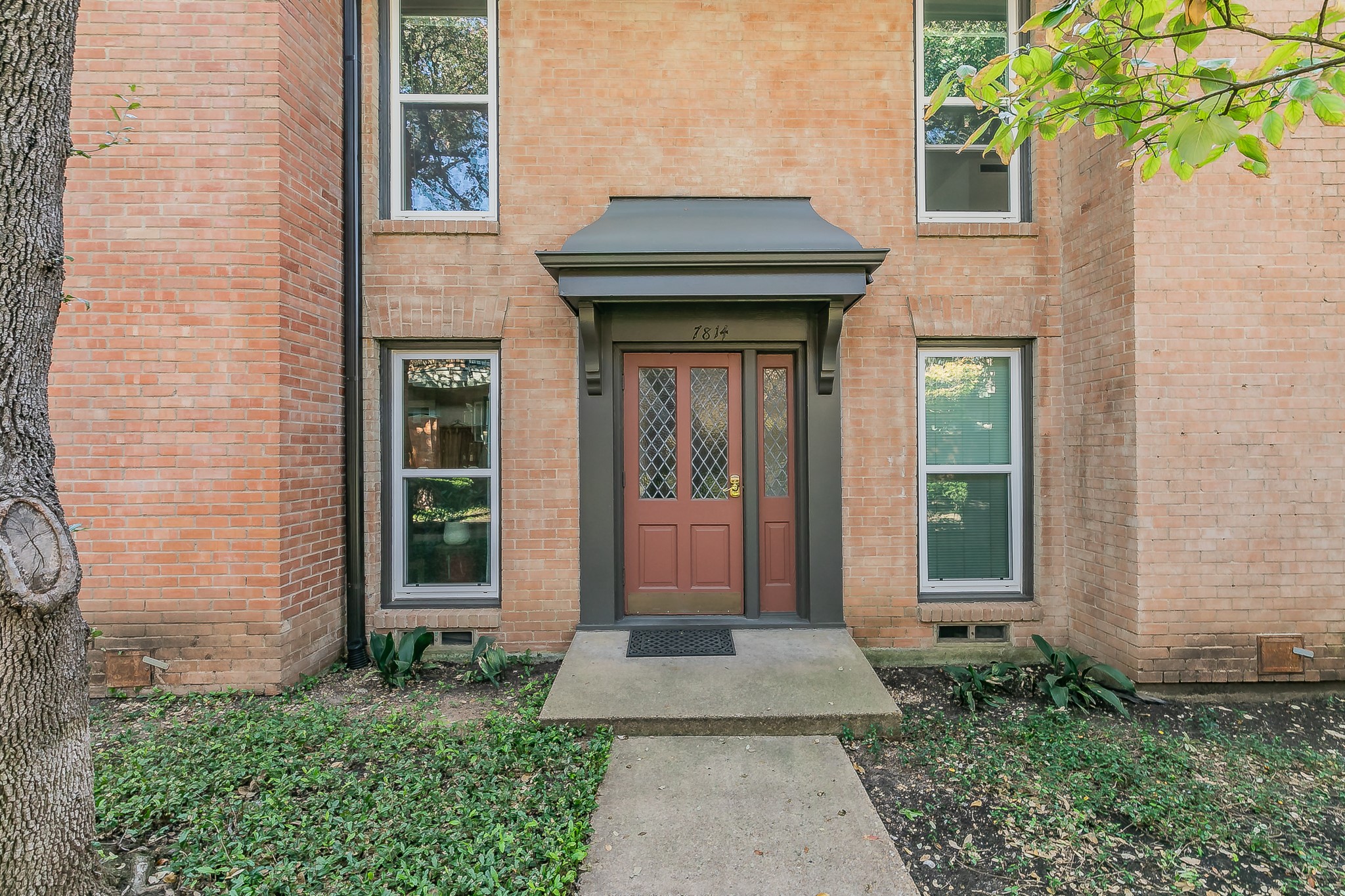 7814 Meadow Park Drive 220
