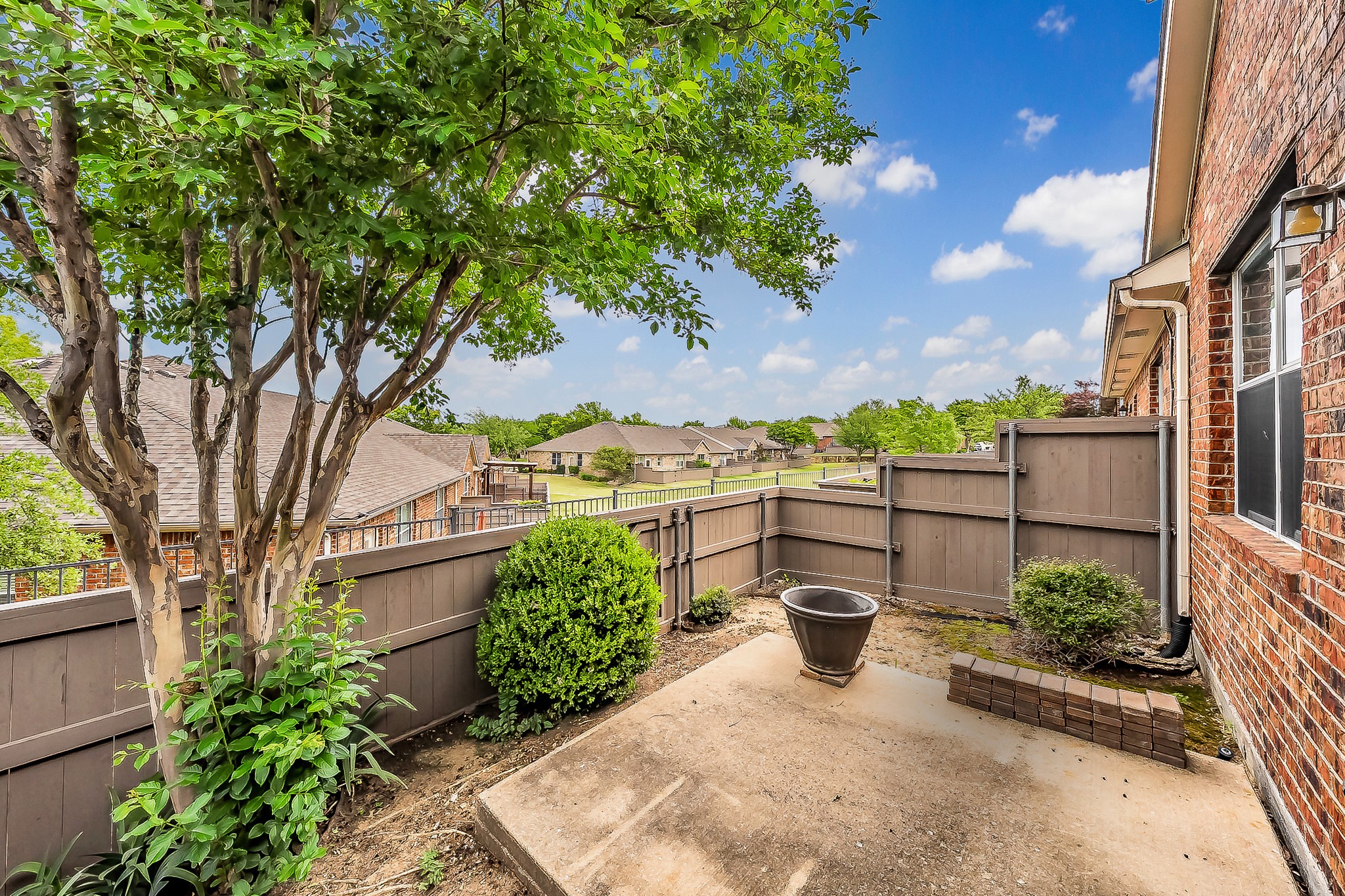 7253 Bianca Lane