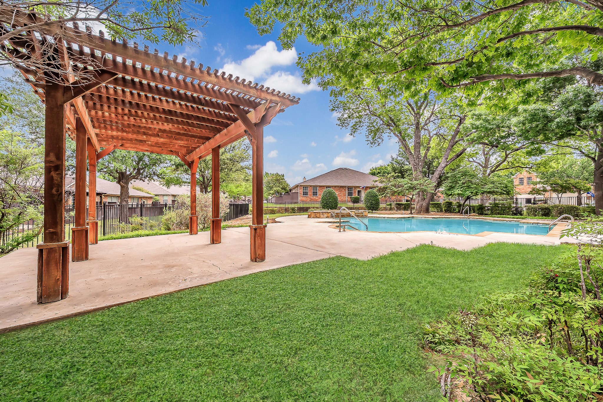 7253 Bianca Lane