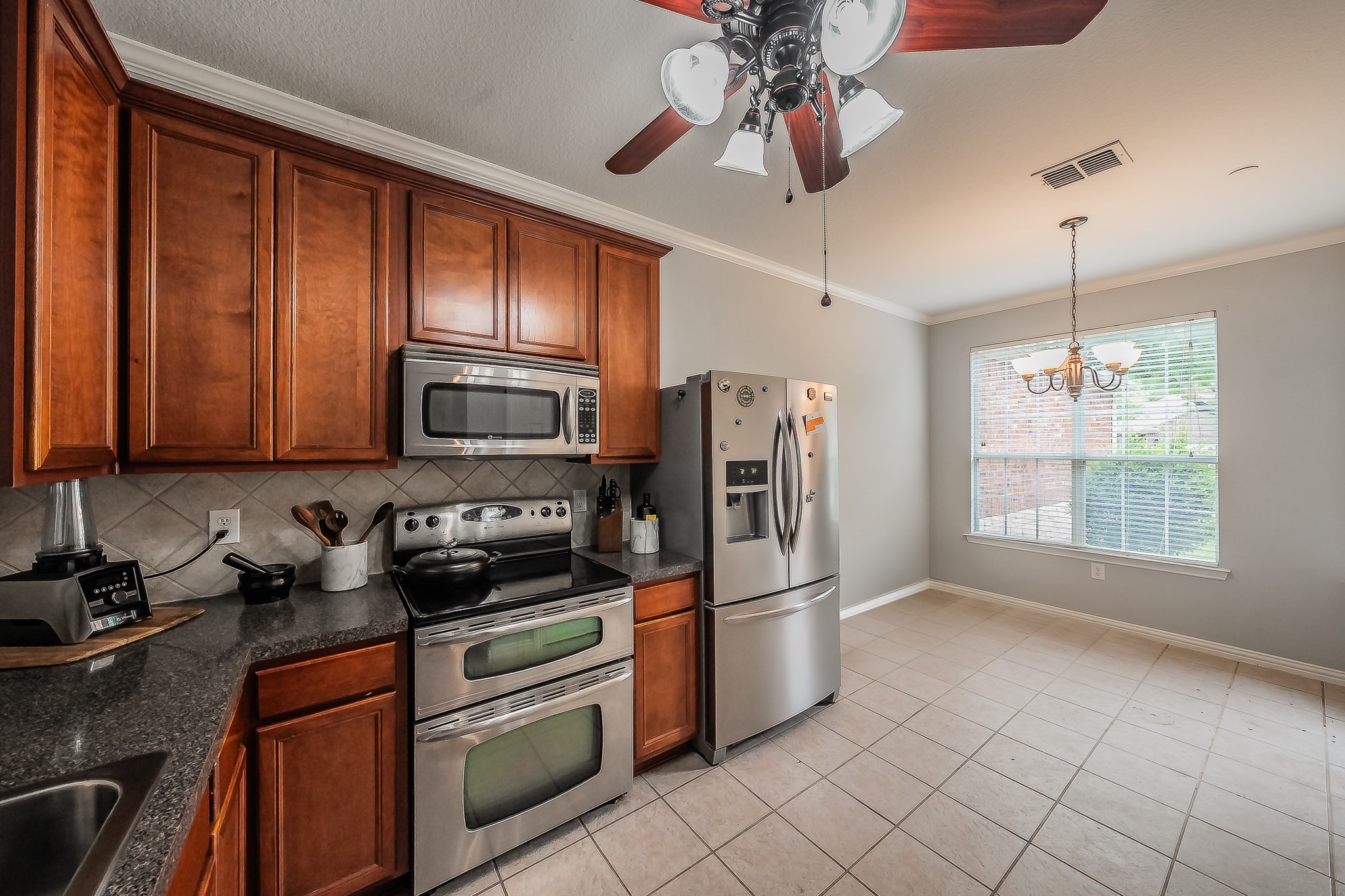 7253 Bianca Lane