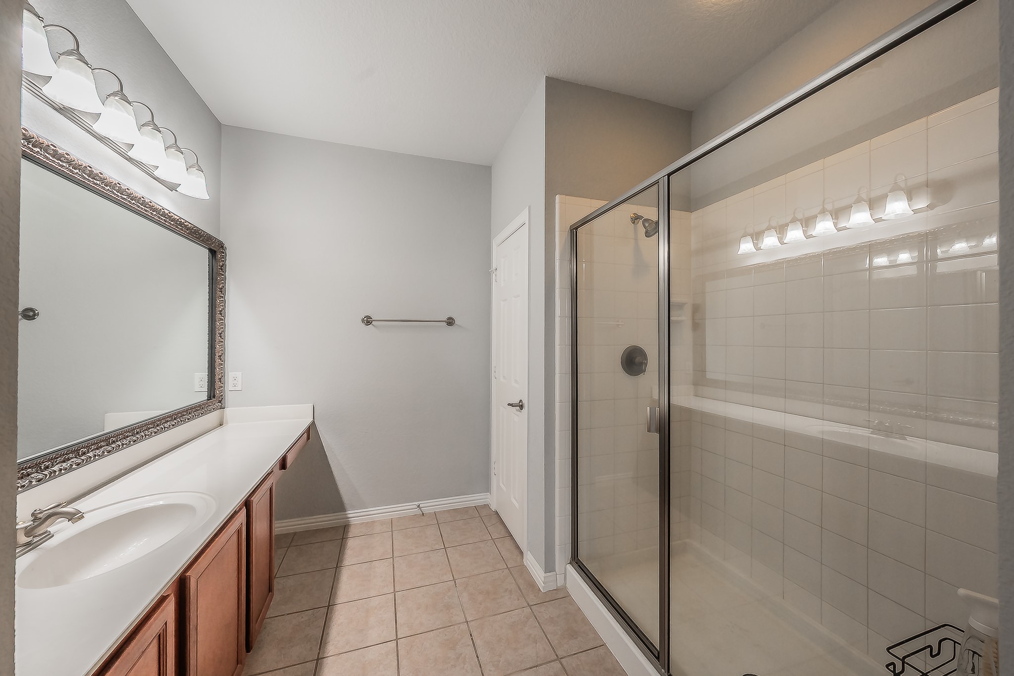 7253 Bianca Lane