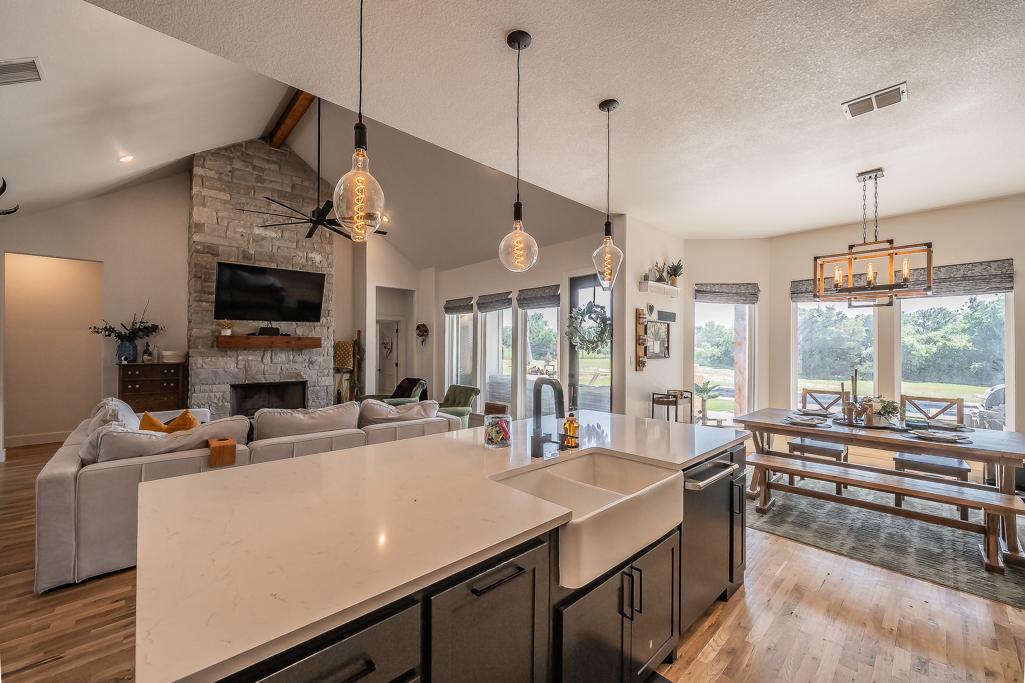 505 N Saddle Horn Court