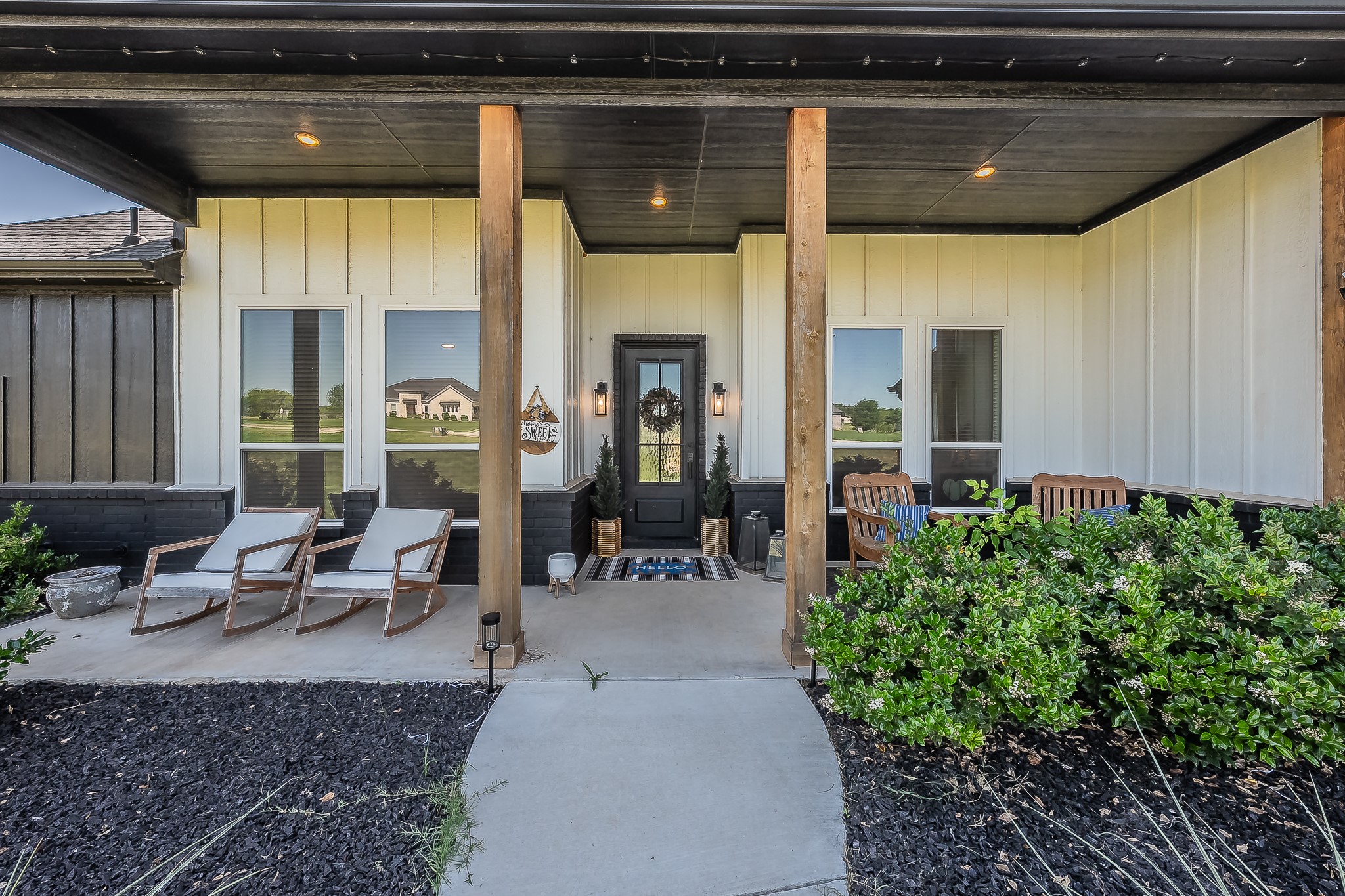505 N Saddle Horn Court