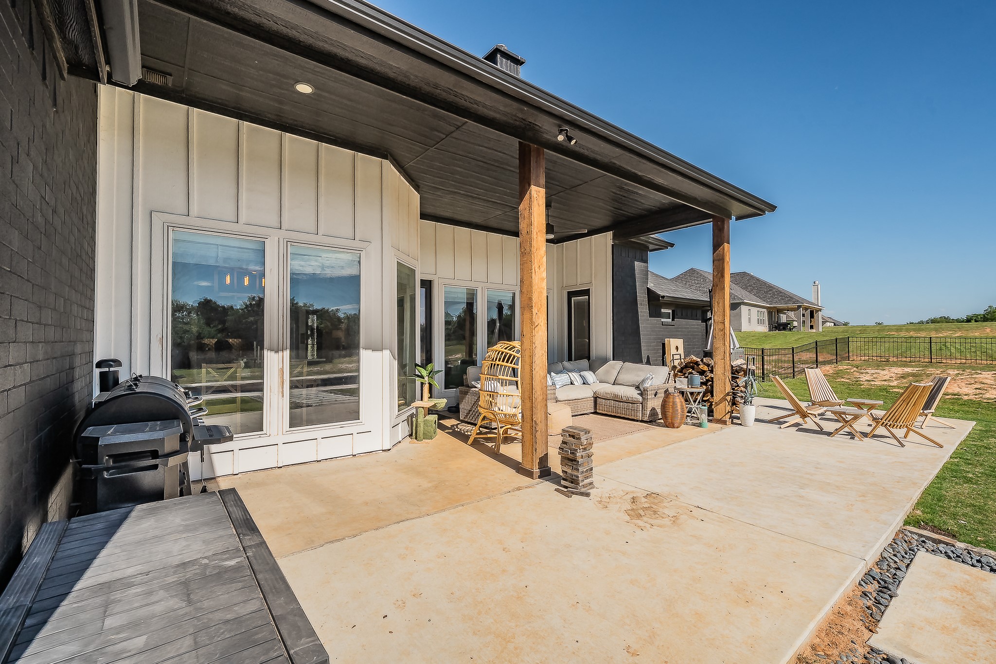 505 N Saddle Horn Court