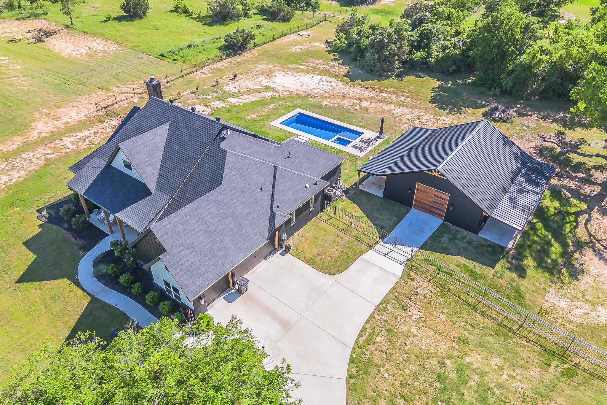 505 N Saddle Horn Court
