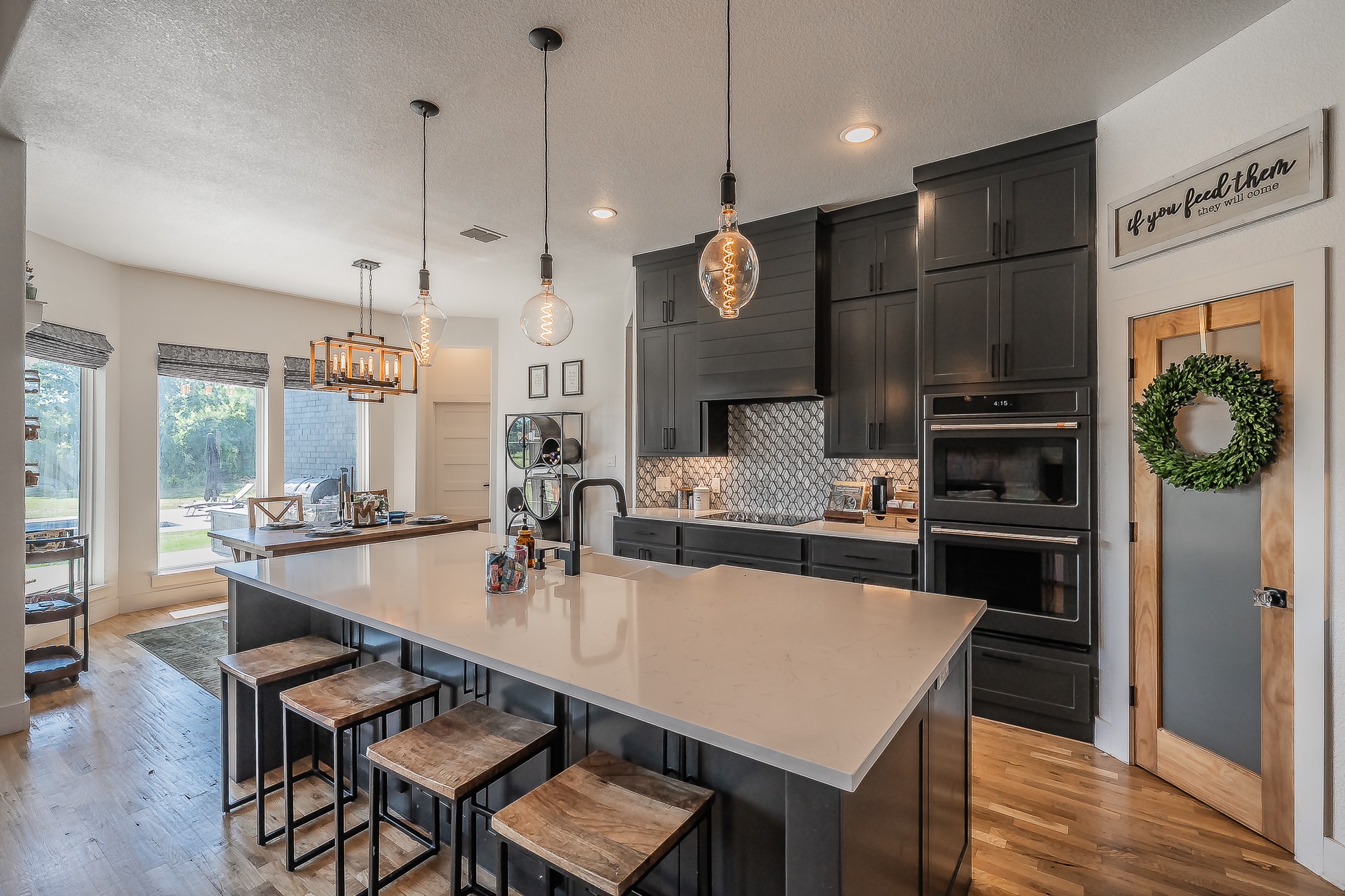 505 N Saddle Horn Court