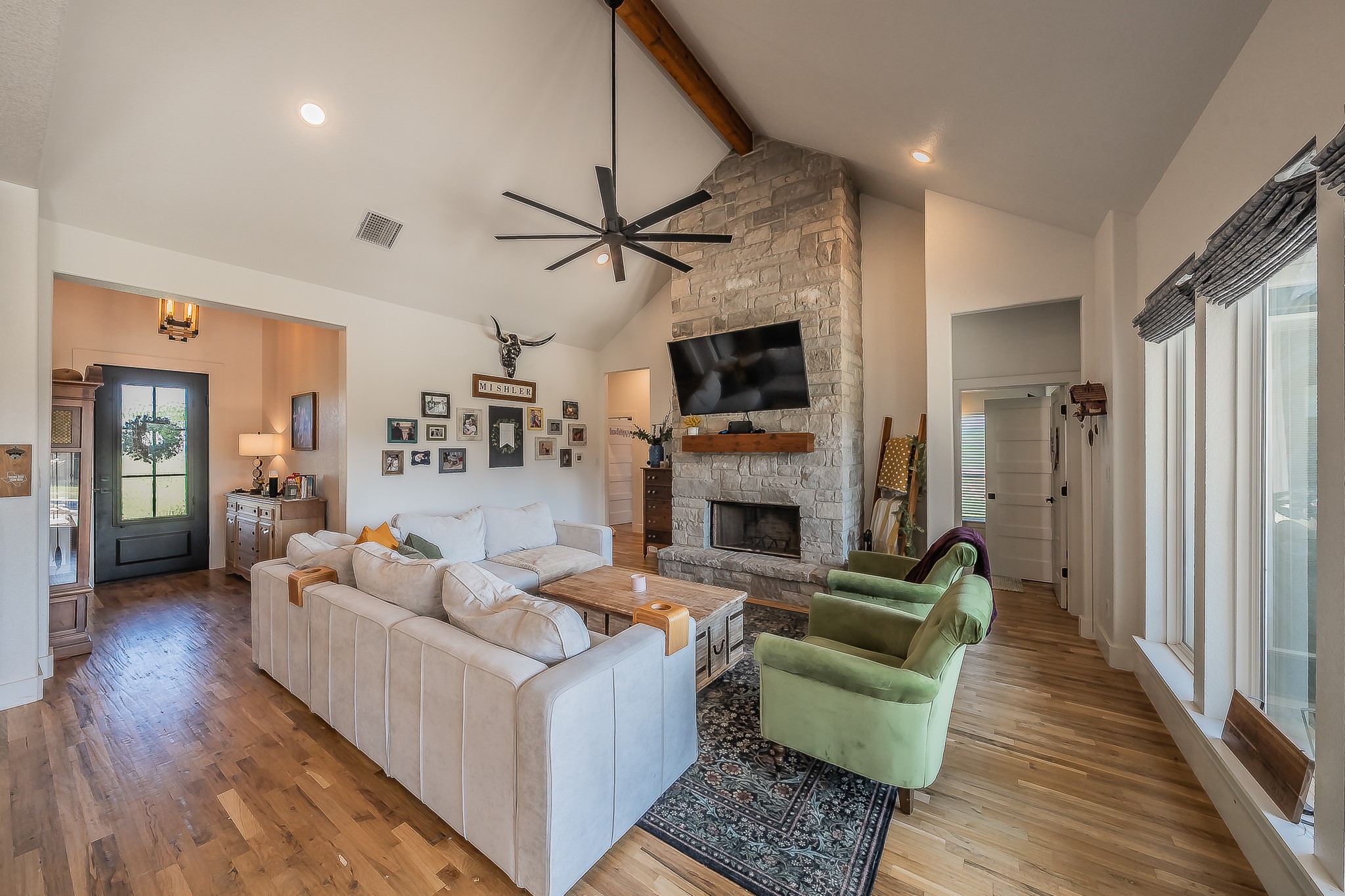 505 N Saddle Horn Court