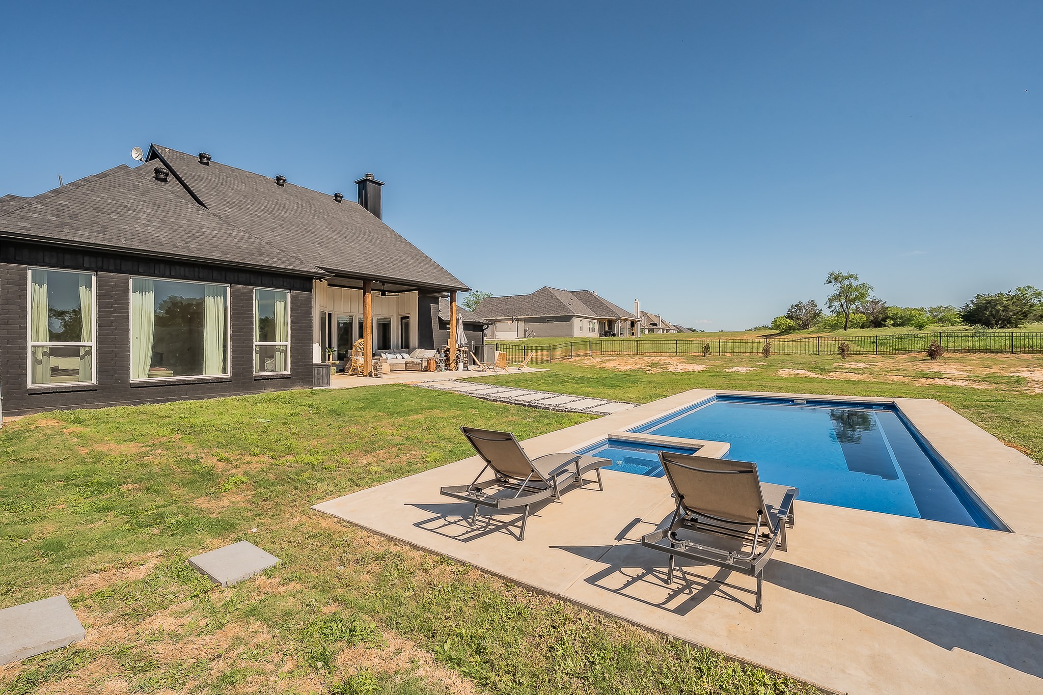 505 N Saddle Horn Court