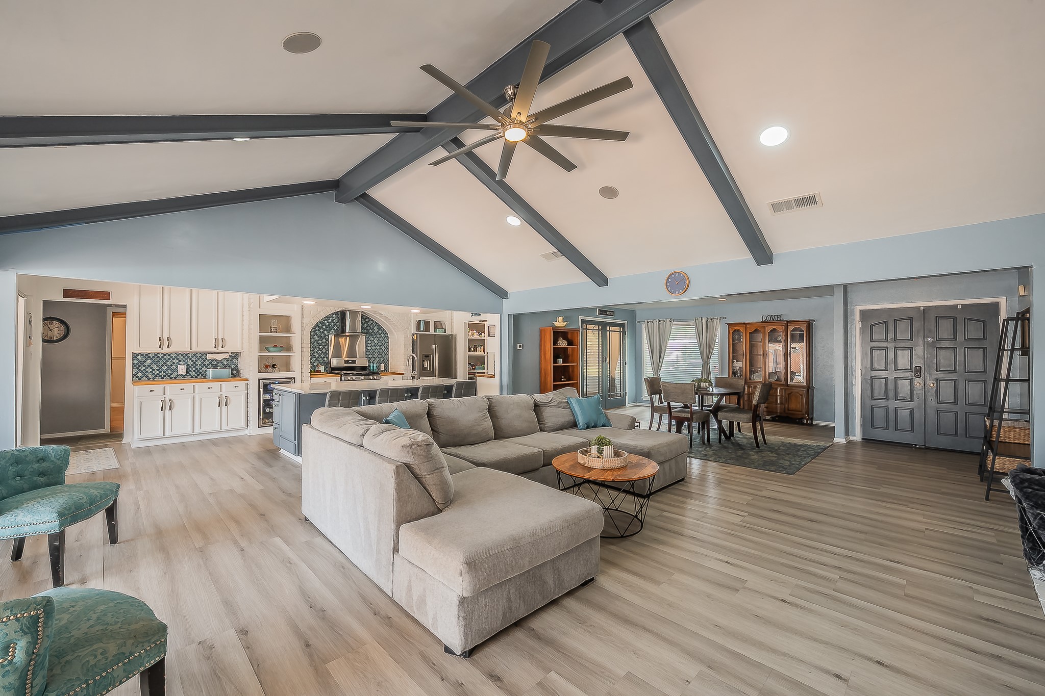 5801 Cedarcrest Drive