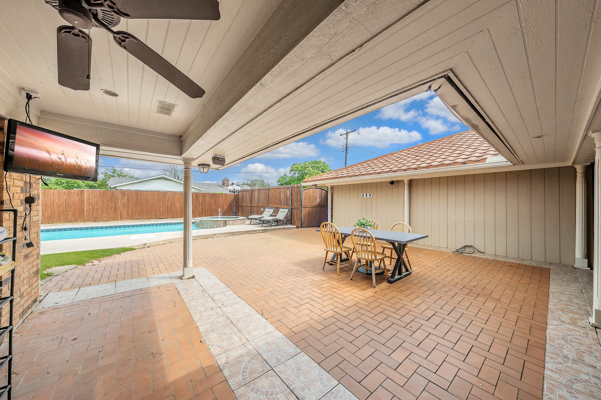 5801 Cedarcrest Drive