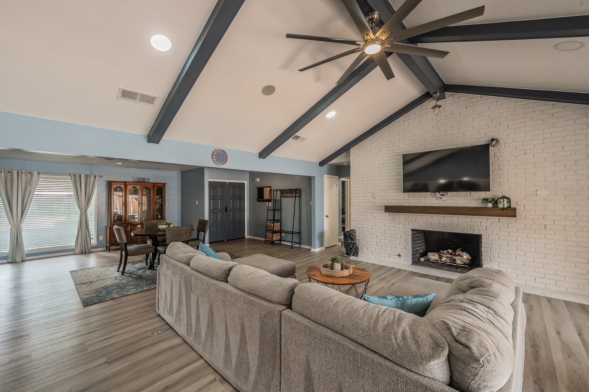 5801 Cedarcrest Drive
