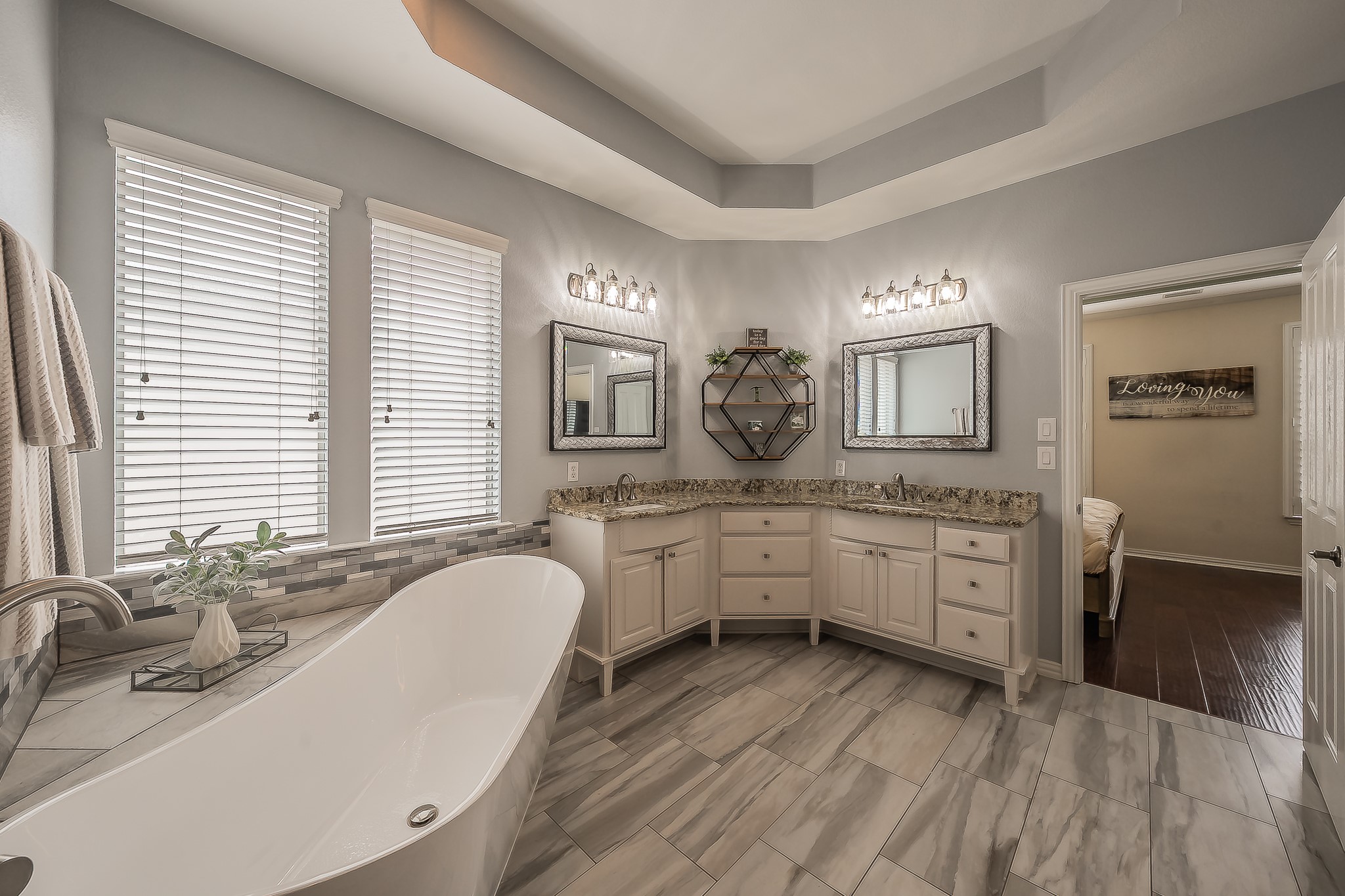 2215 Red Hawk Lane