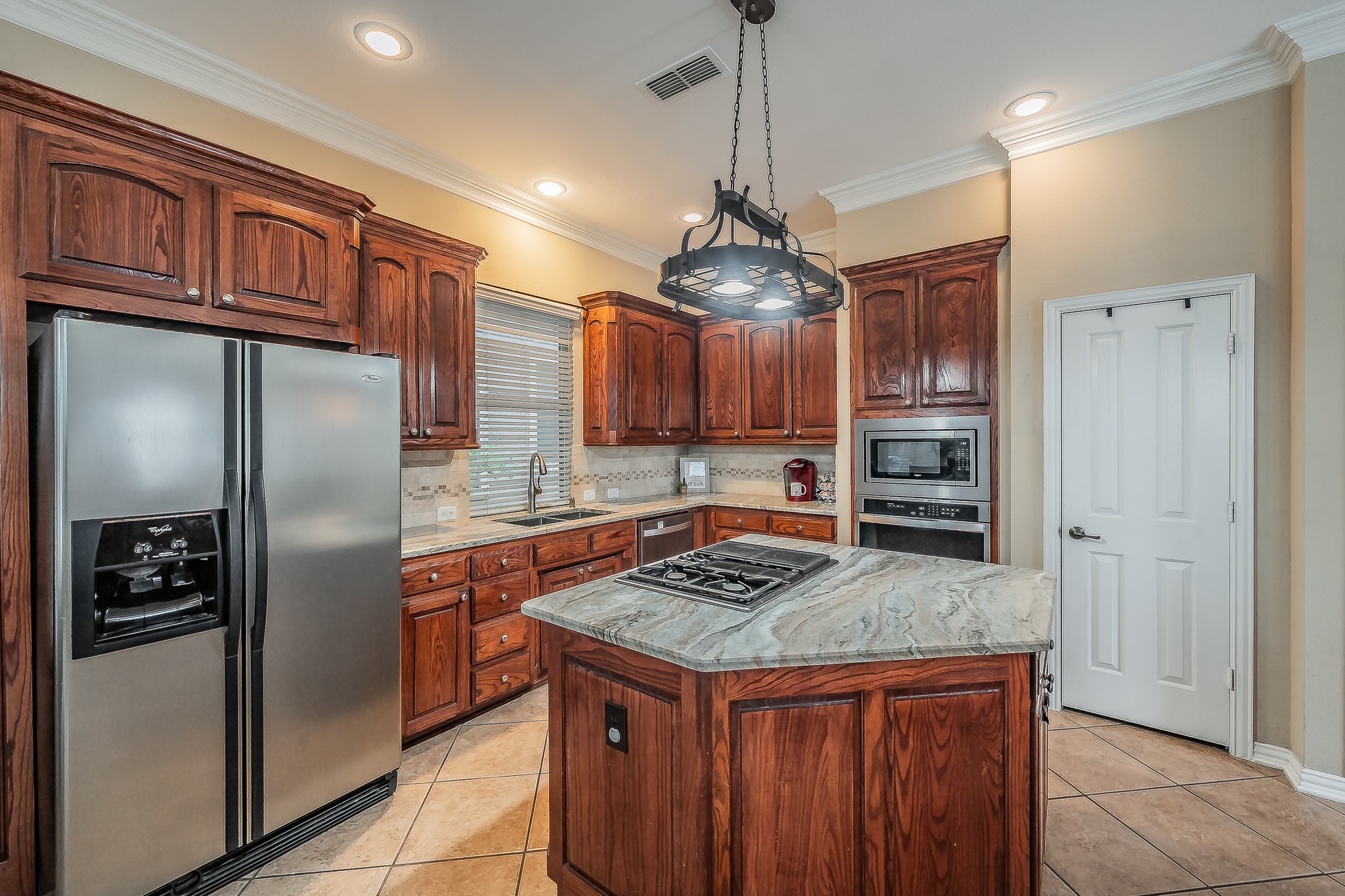 2215 Red Hawk Lane