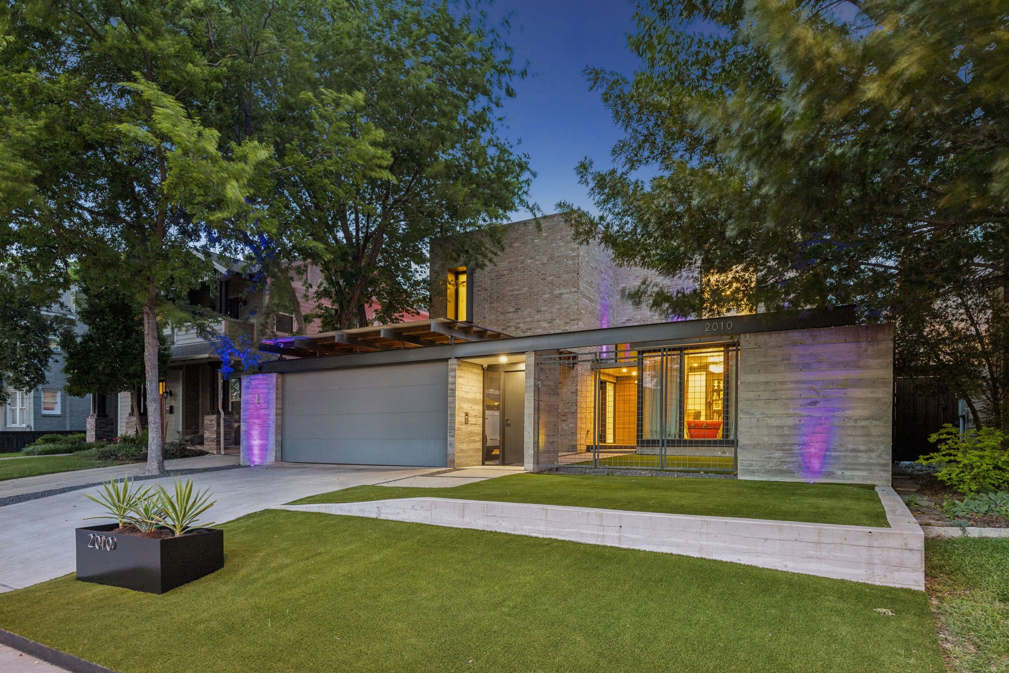 2010 Mcmillan Avenue