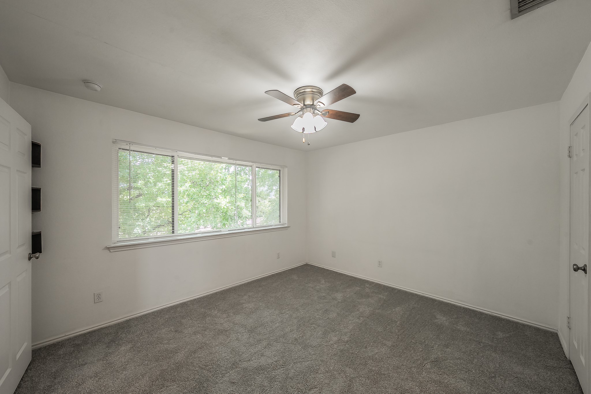 8404 Forest Lane 305