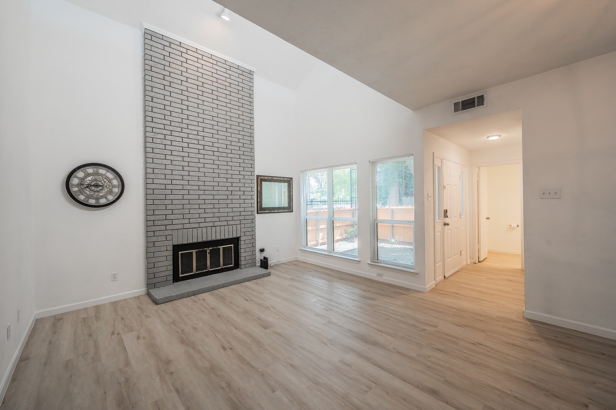 8404 Forest Lane 305