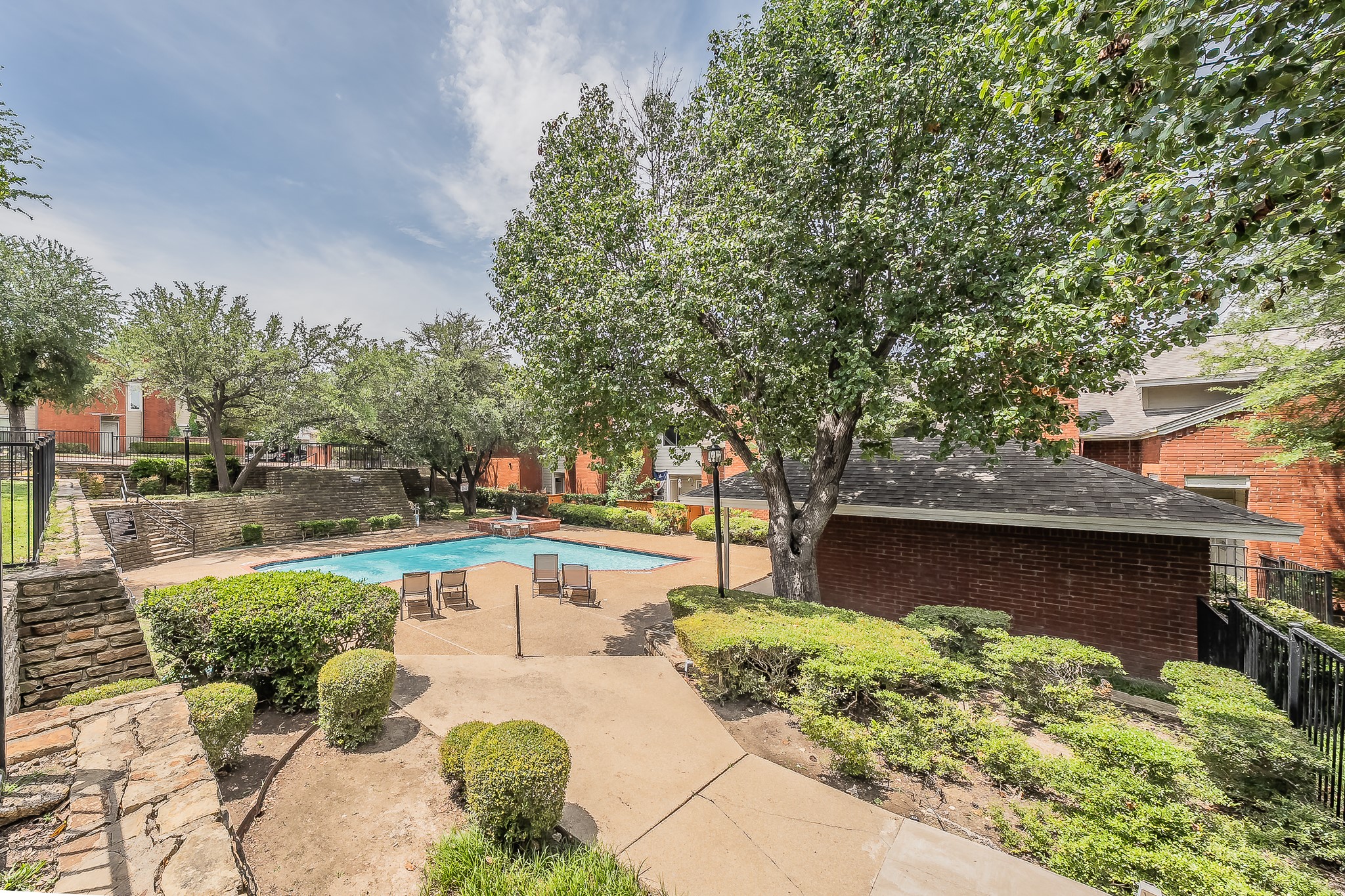 8404 Forest Lane 305