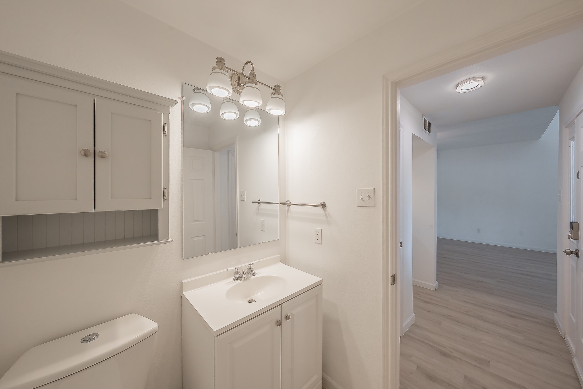 8404 Forest Lane 305