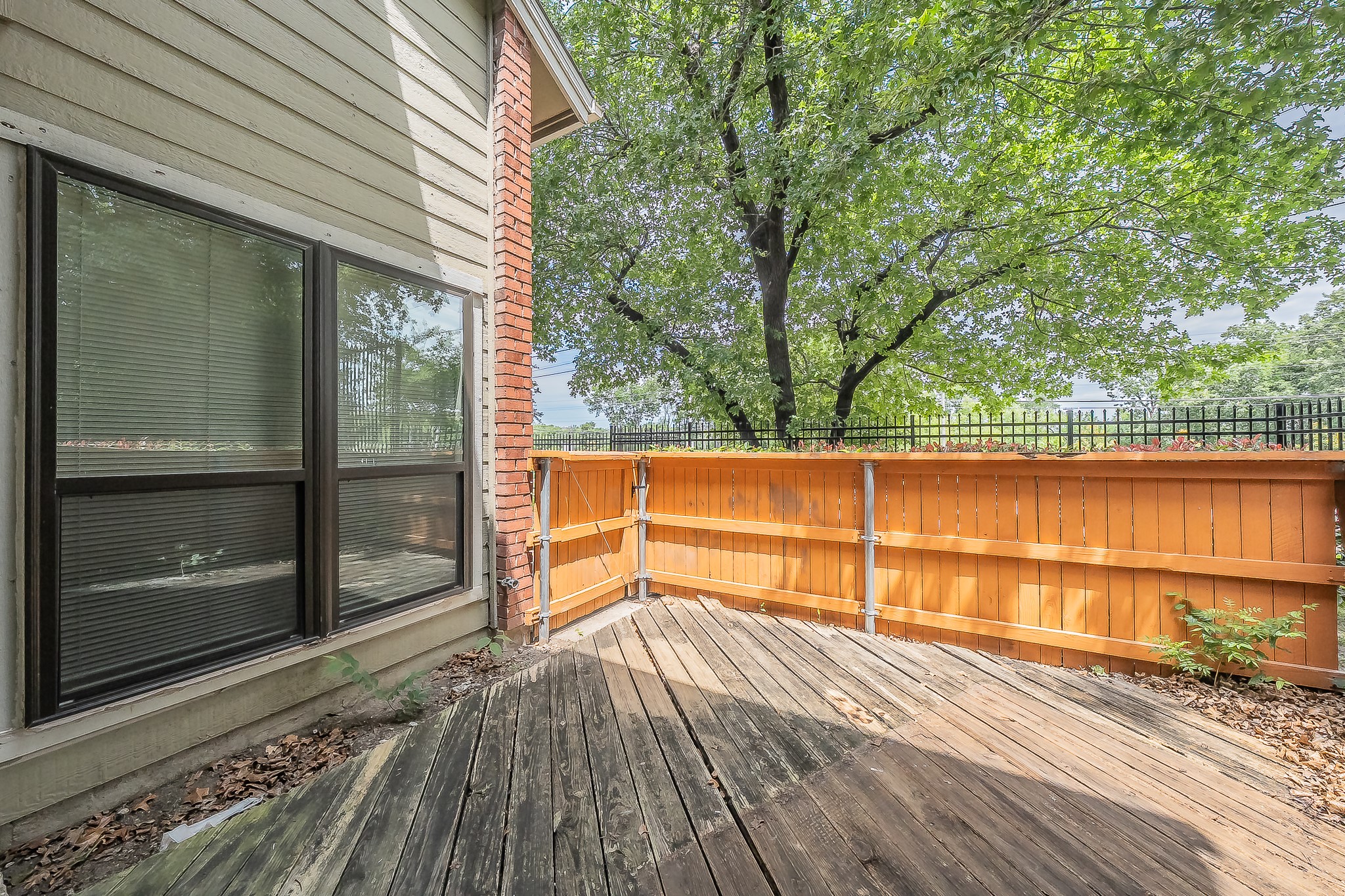 8404 Forest Lane 305