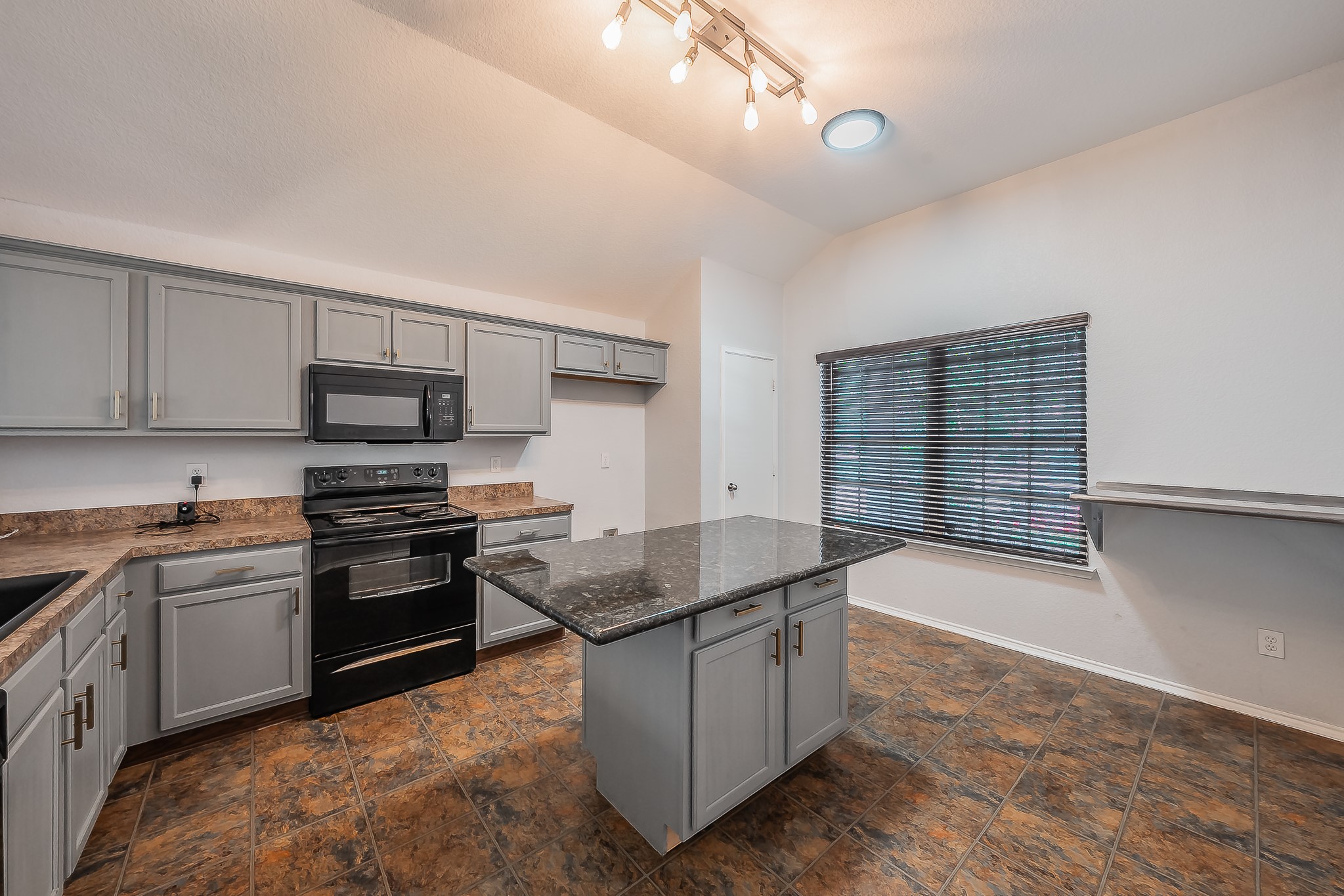 10100 Cougar Trail
