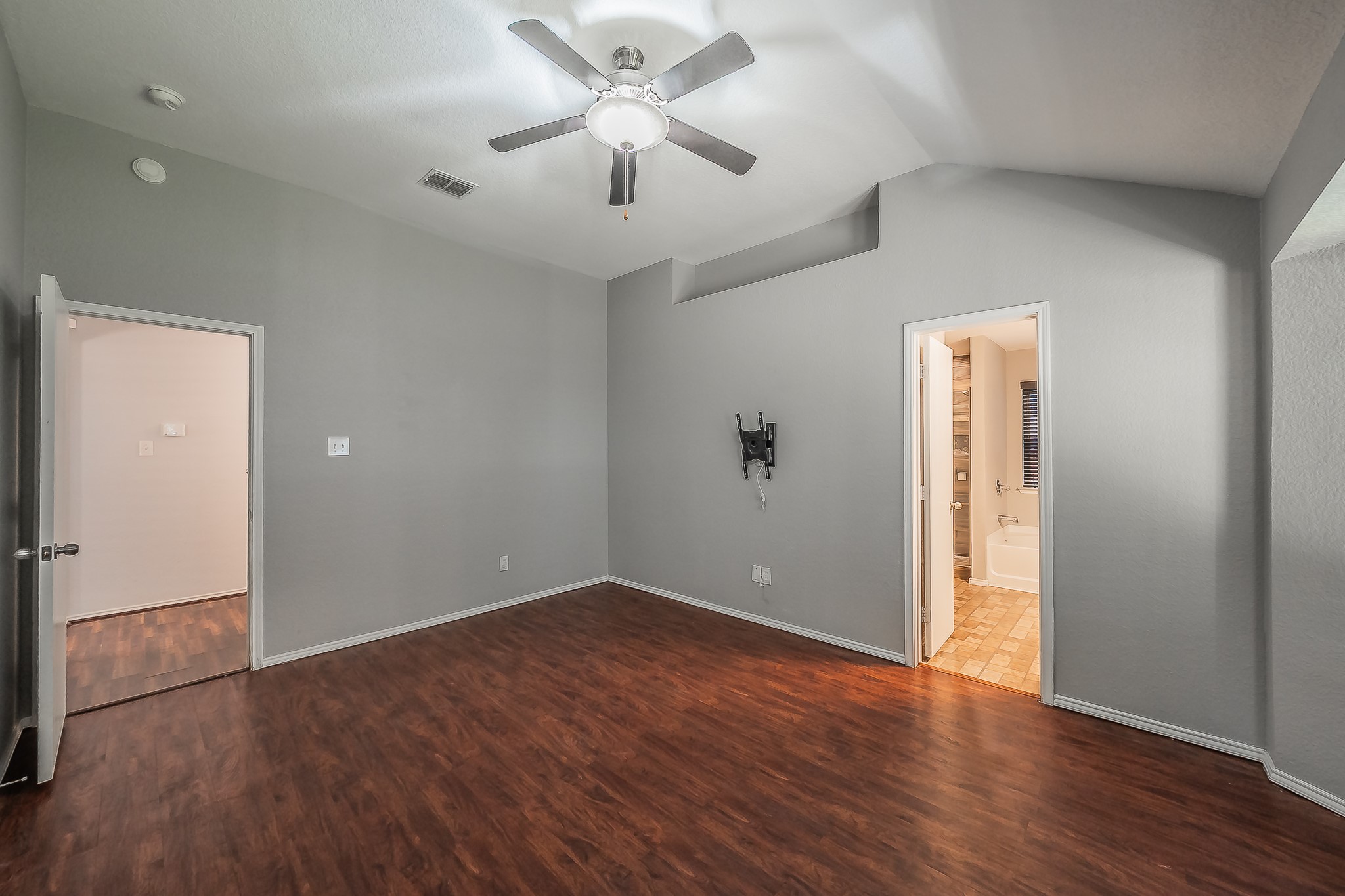 10100 Cougar Trail