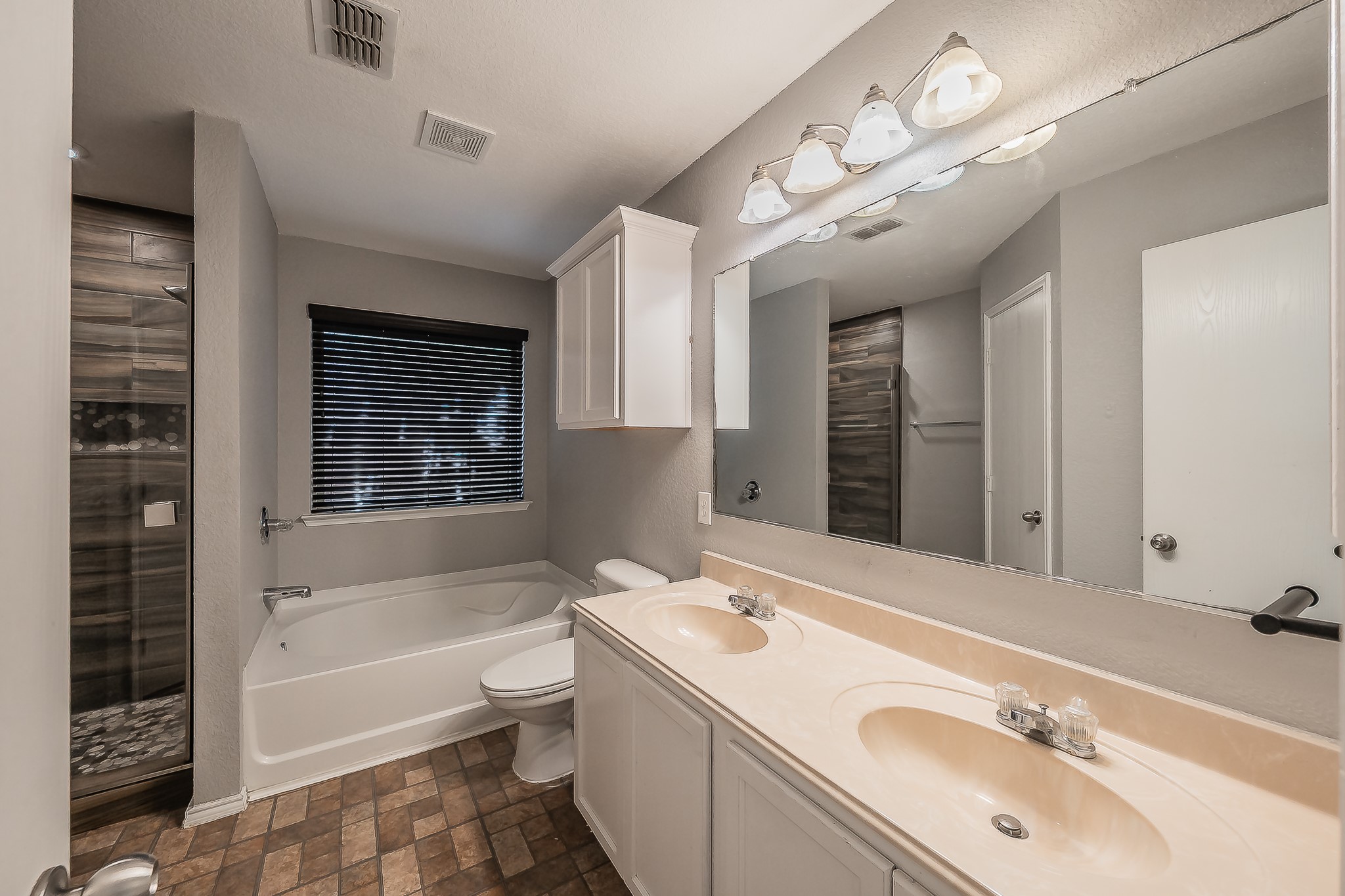 10100 Cougar Trail