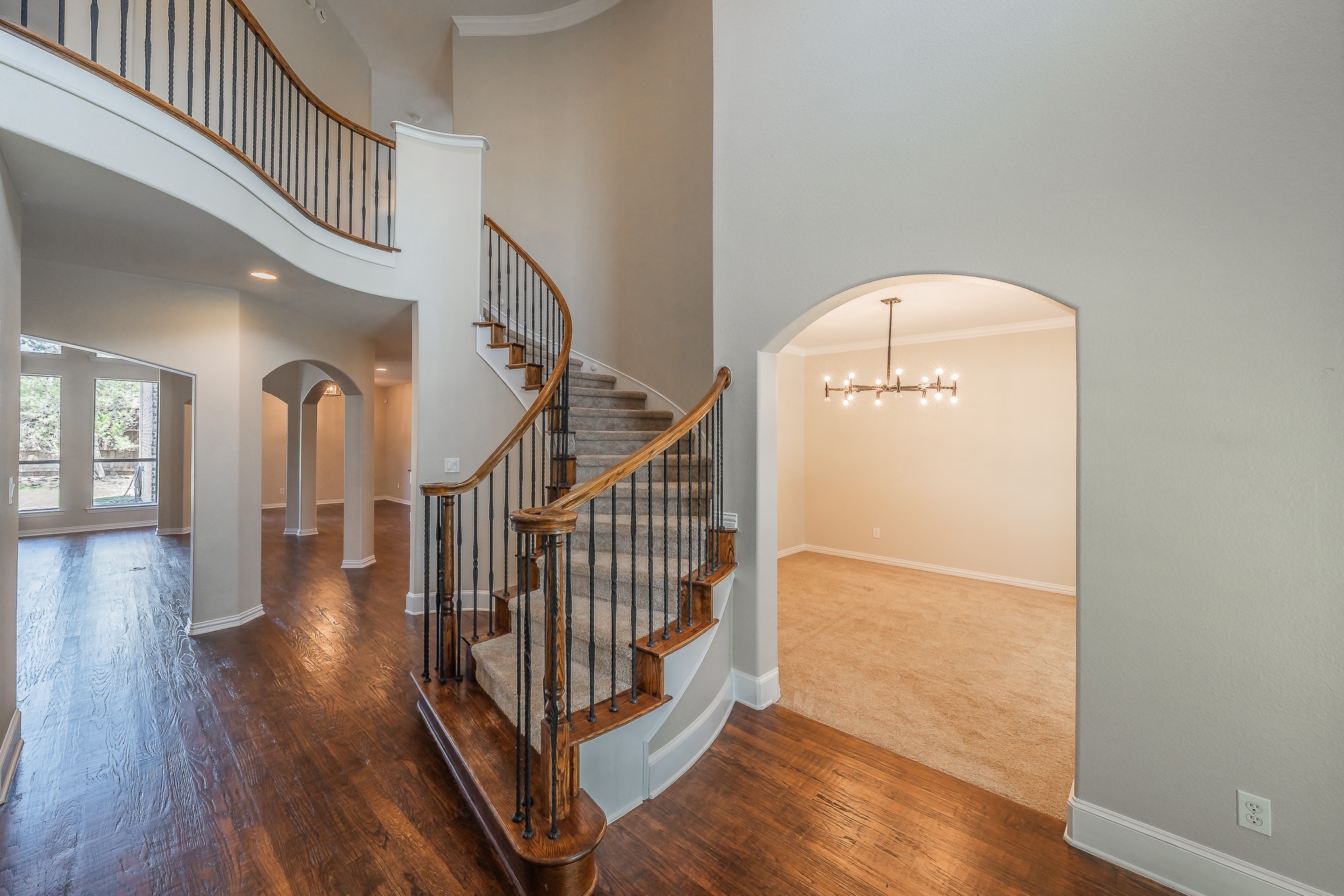 4542 Carraway Drive