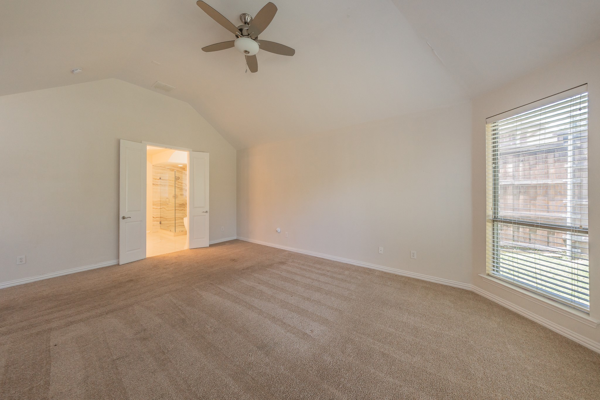 4542 Carraway Drive