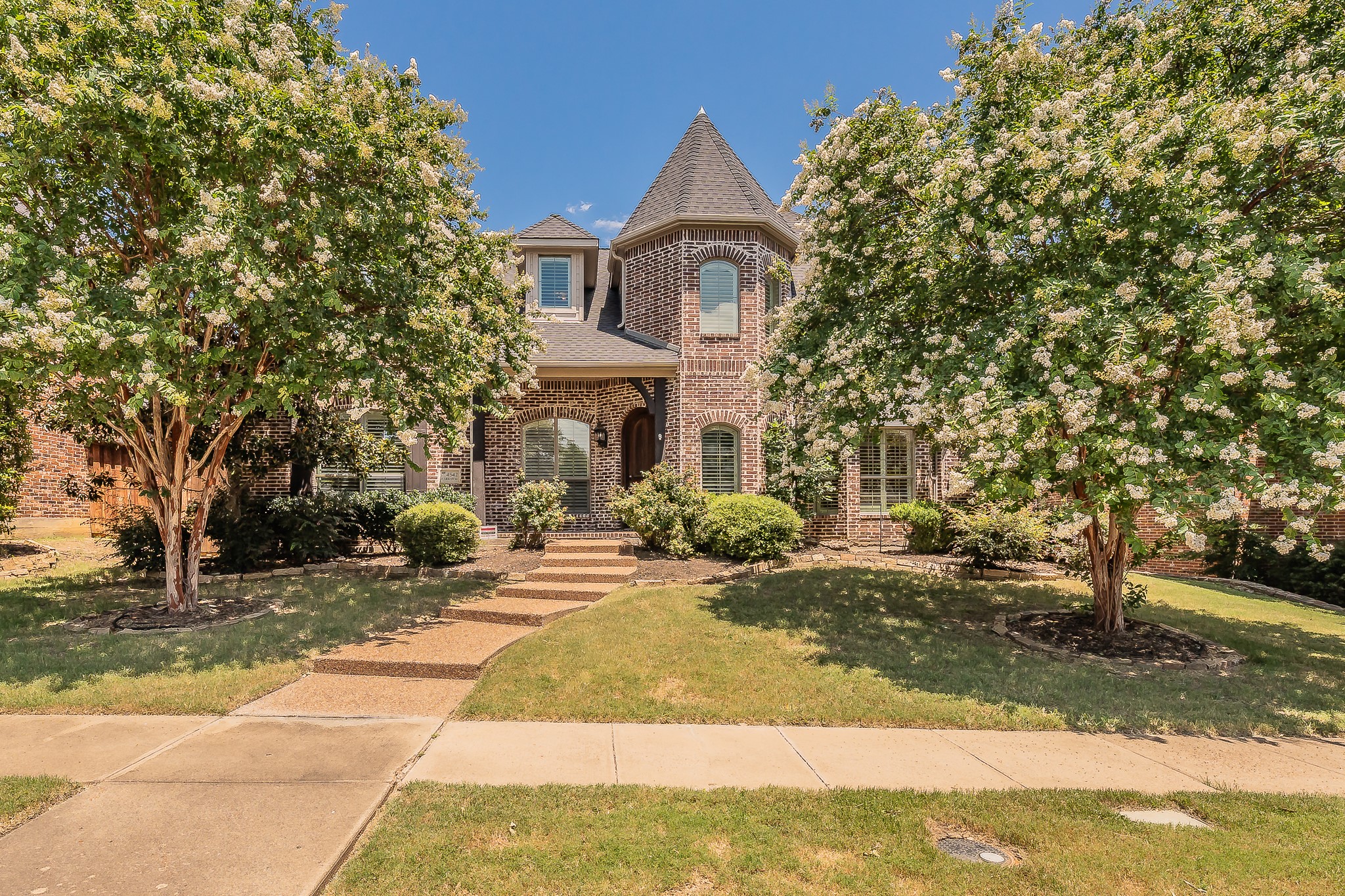 4542 Carraway Drive