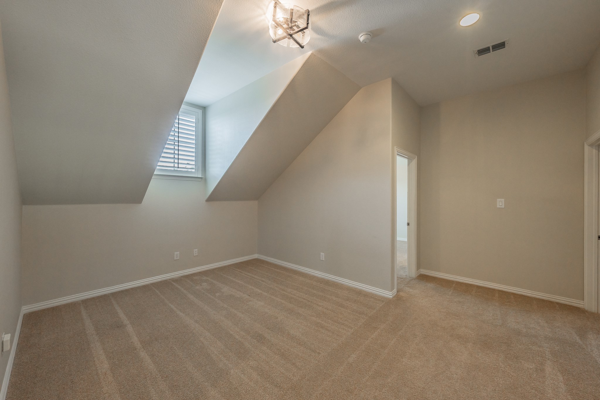 4542 Carraway Drive