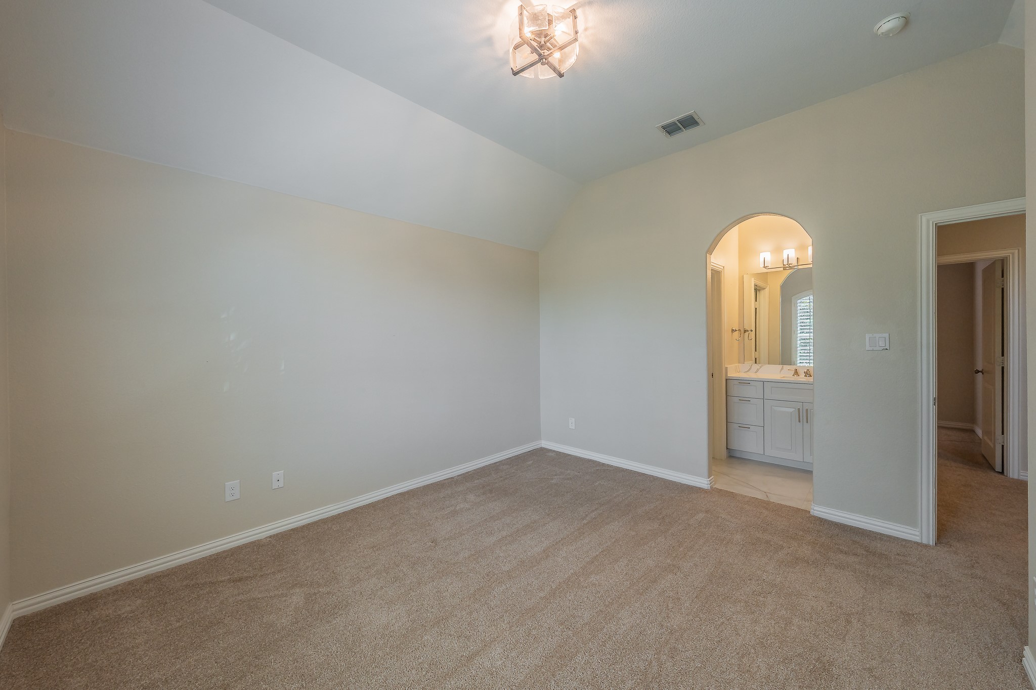 4542 Carraway Drive