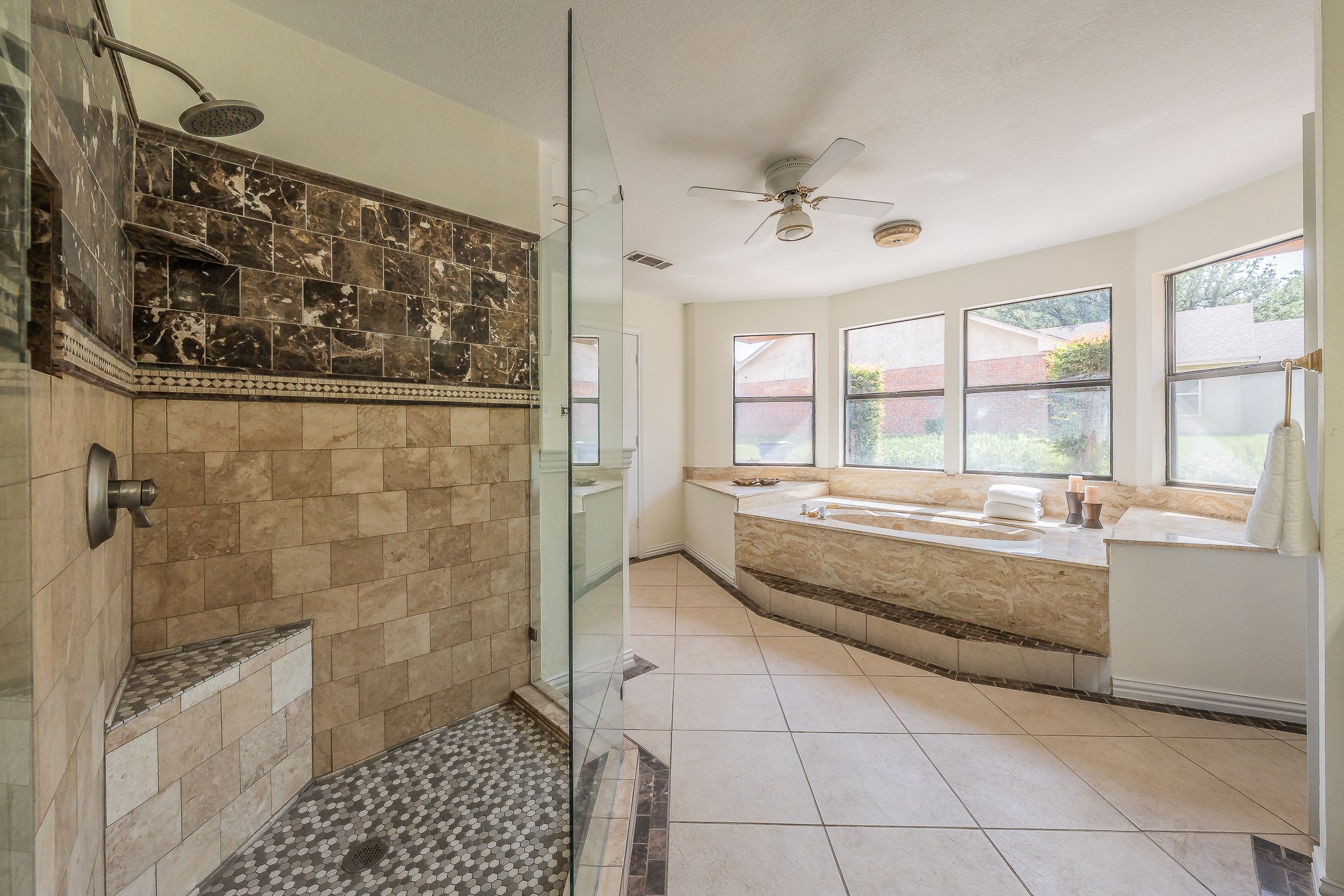 2709 Oak Trail Court
