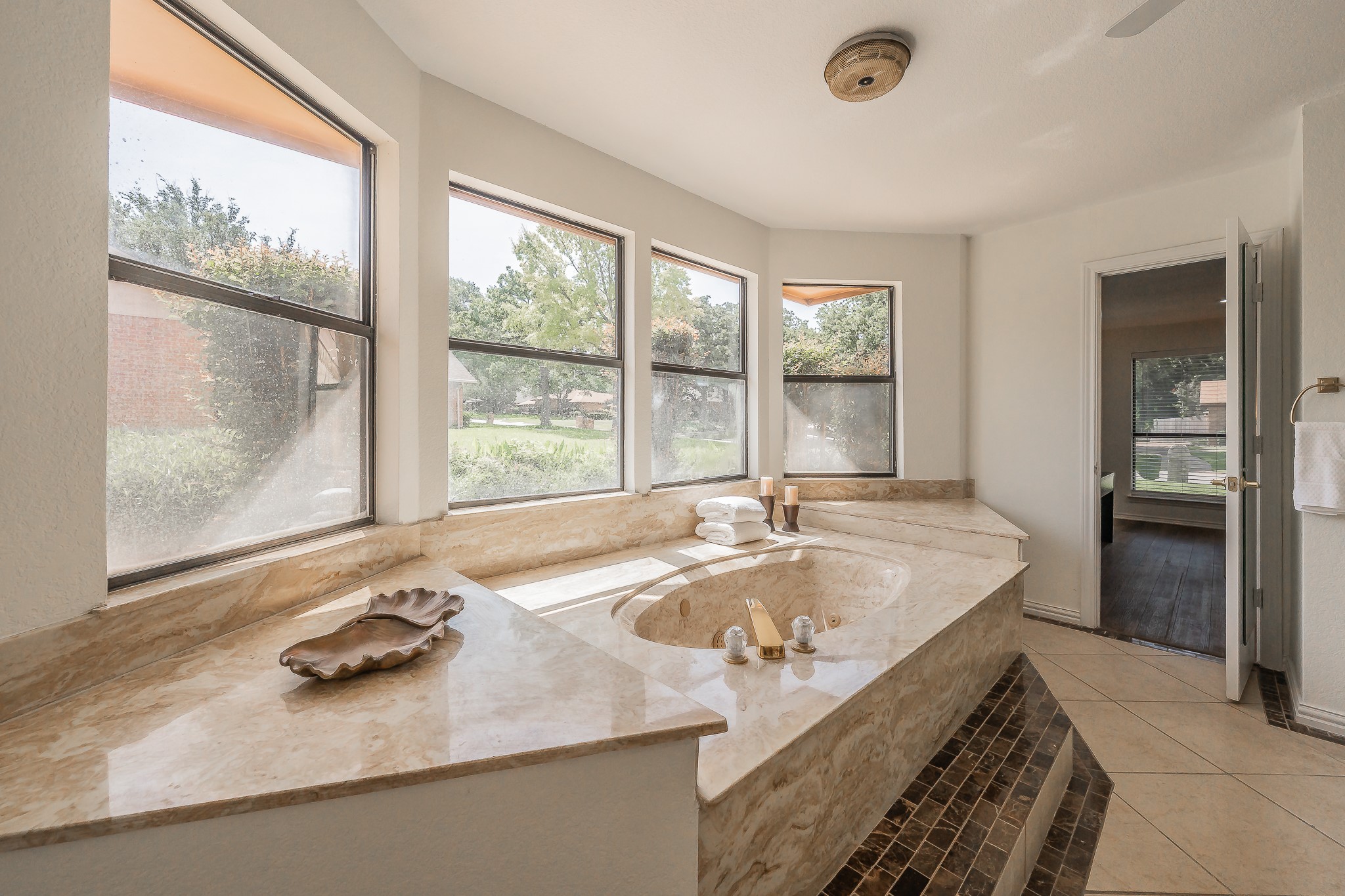 2709 Oak Trail Court