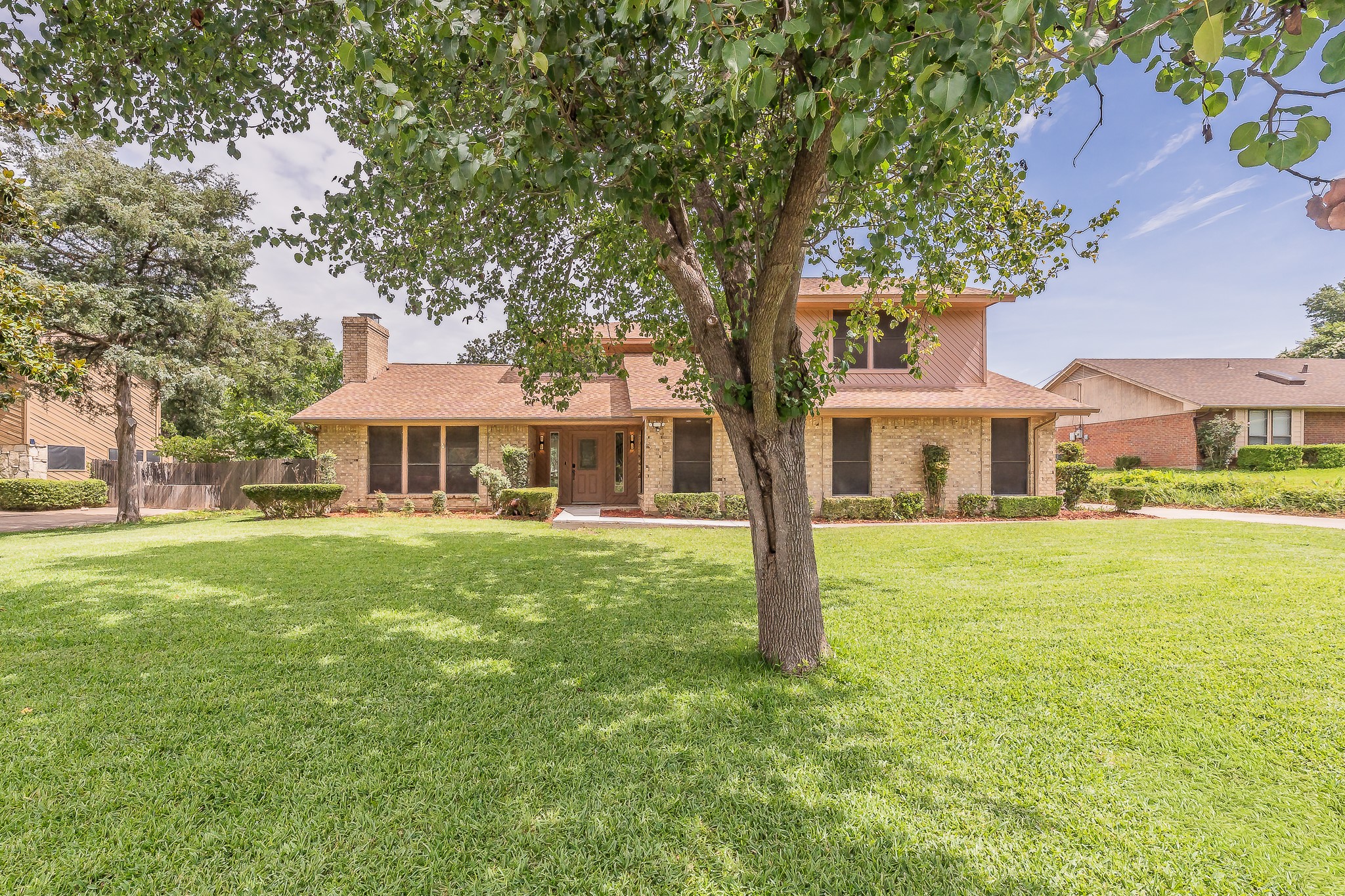 2709 Oak Trail Court