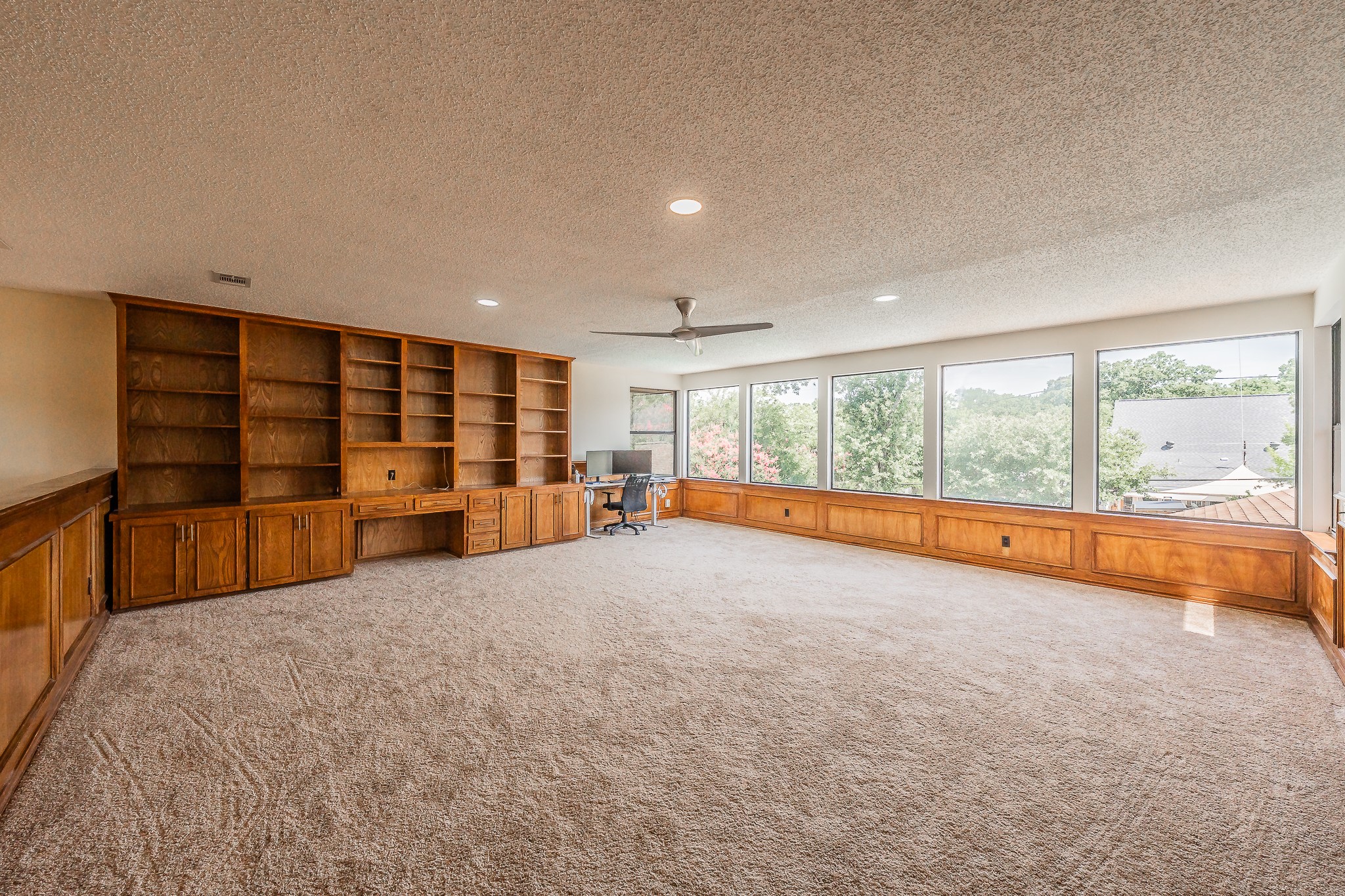 2709 Oak Trail Court