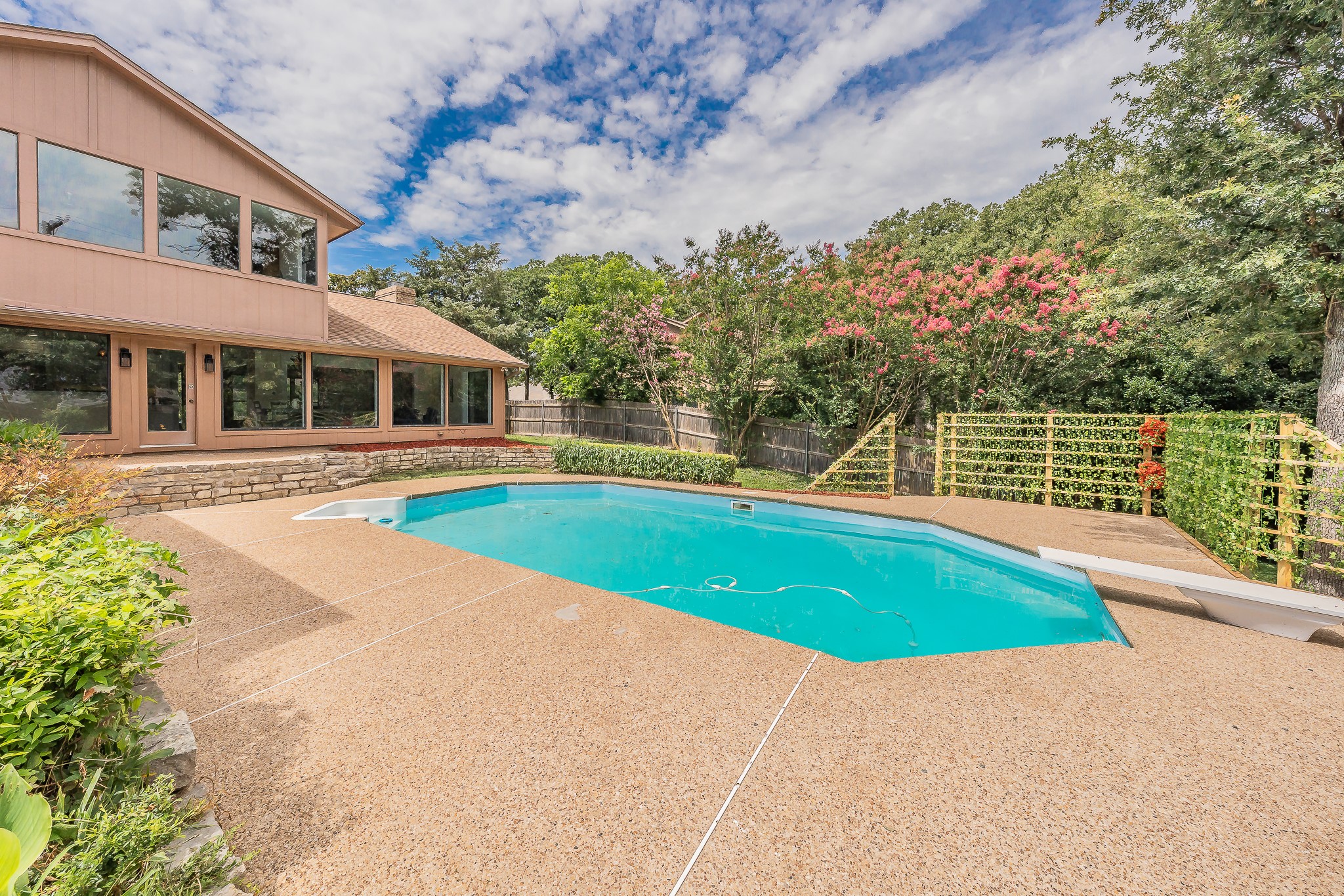 2709 Oak Trail Court
