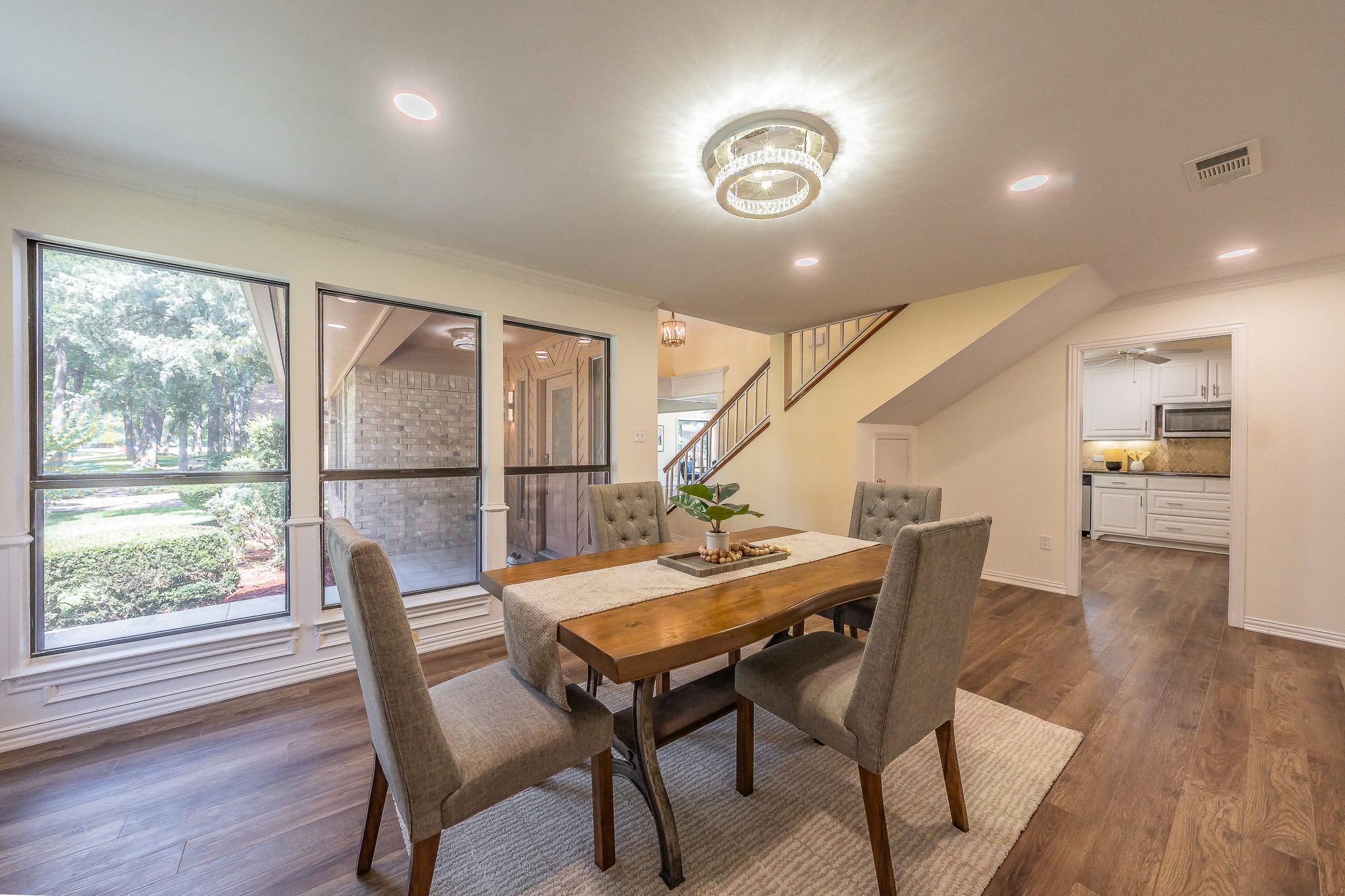 2709 Oak Trail Court