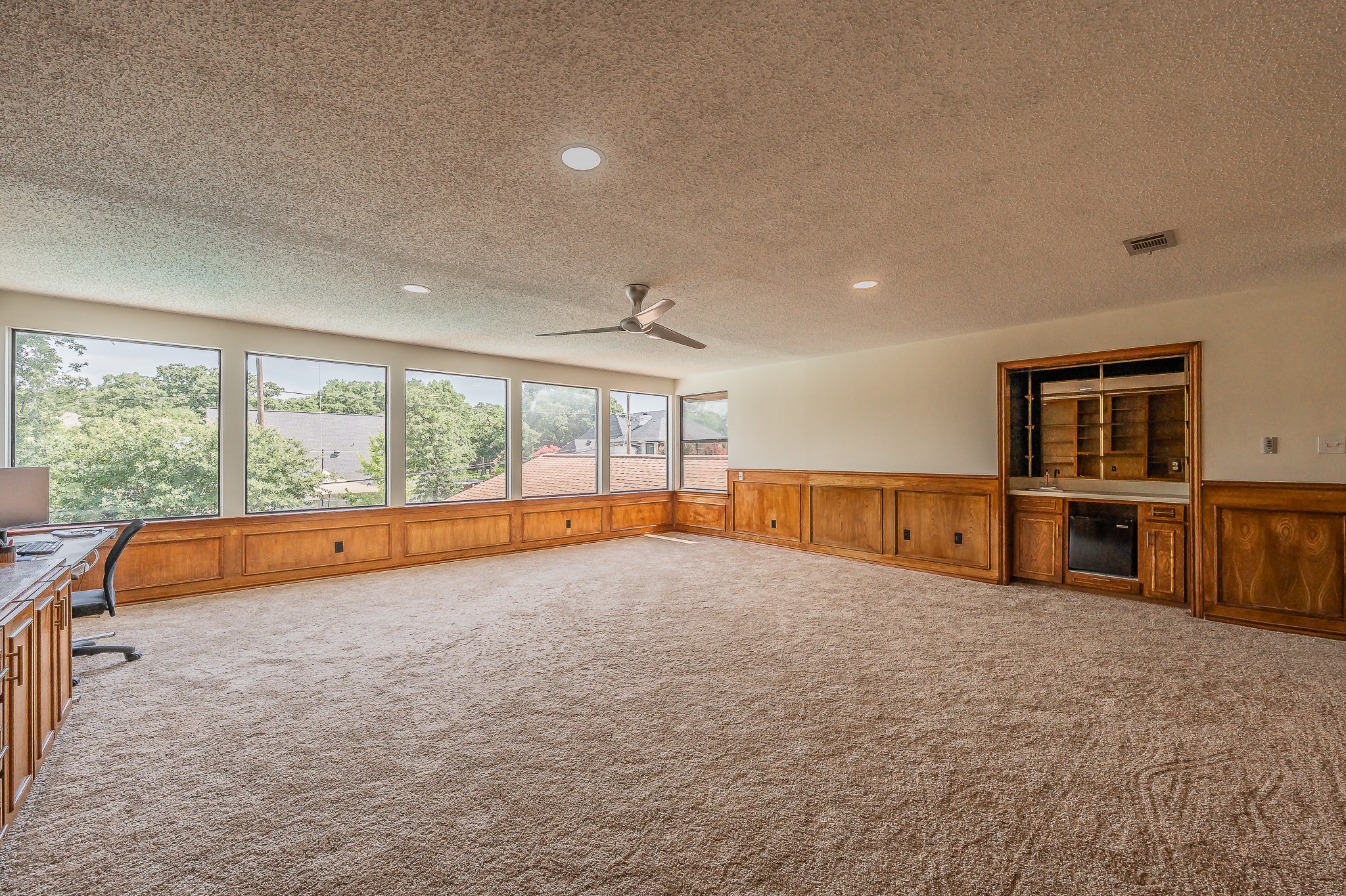 2709 Oak Trail Court