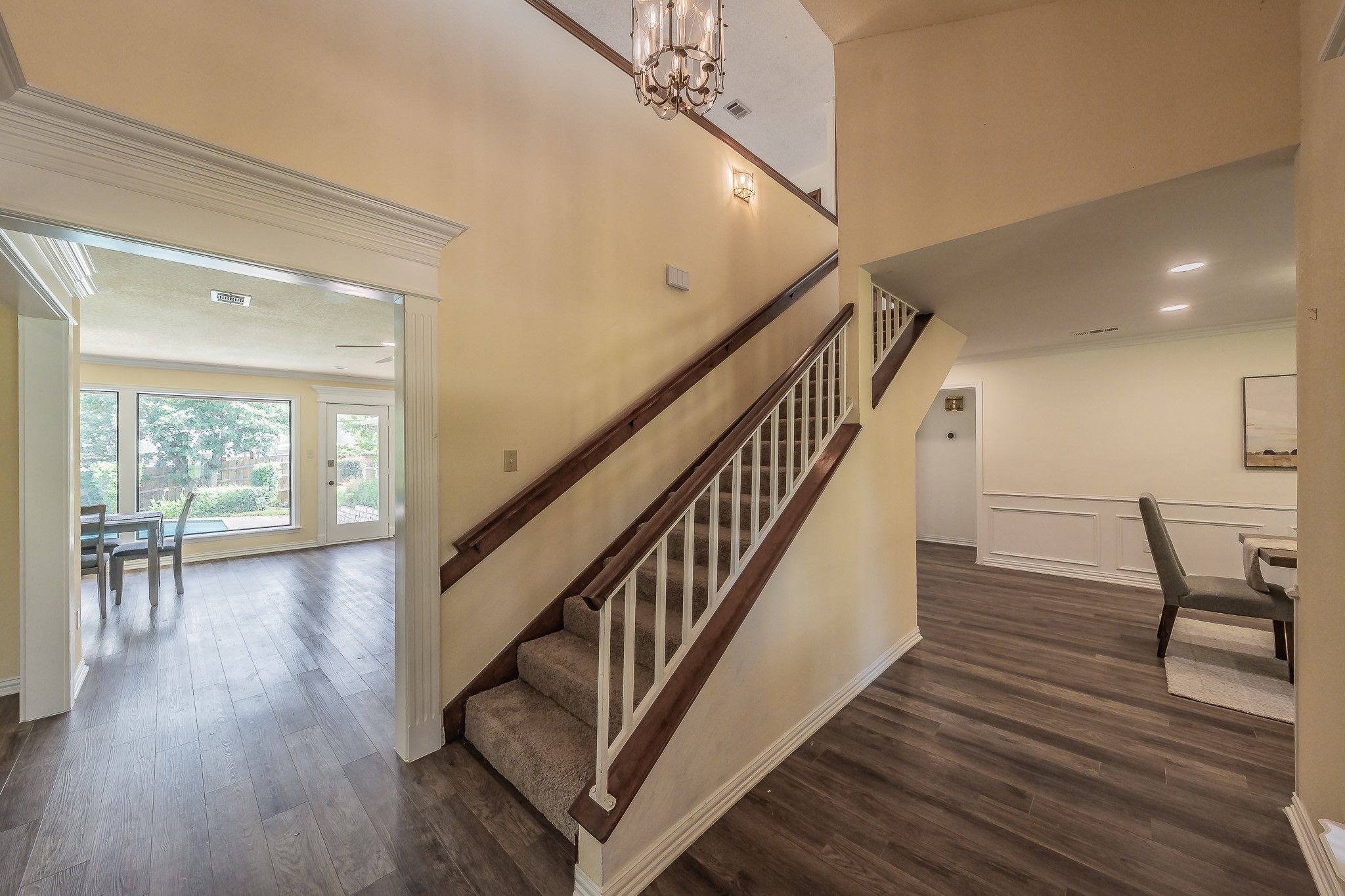2709 Oak Trail Court