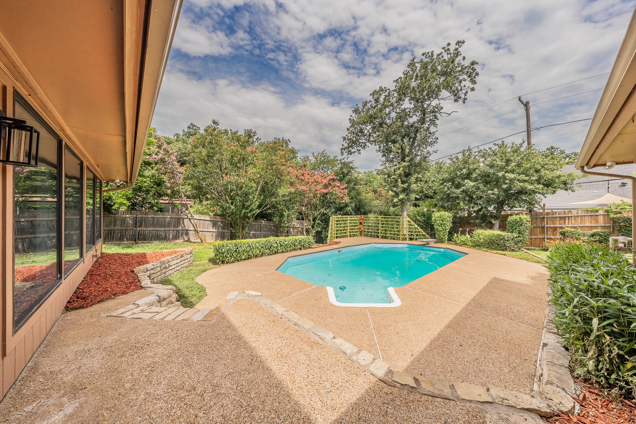 2709 Oak Trail Court