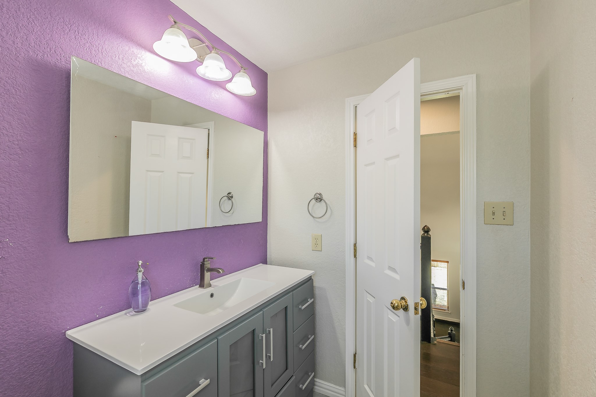 2 Edgemere Court