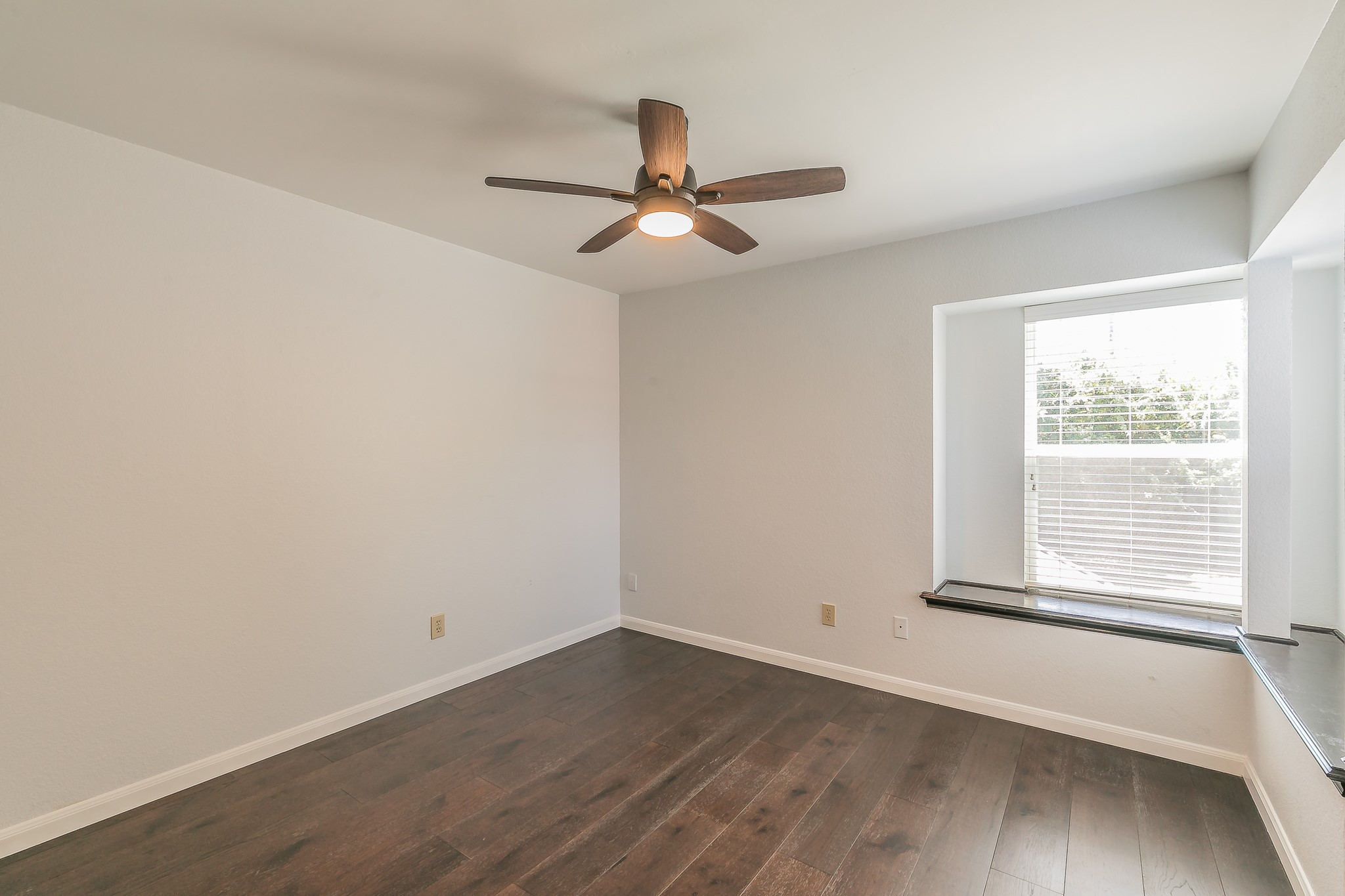 2 Edgemere Court