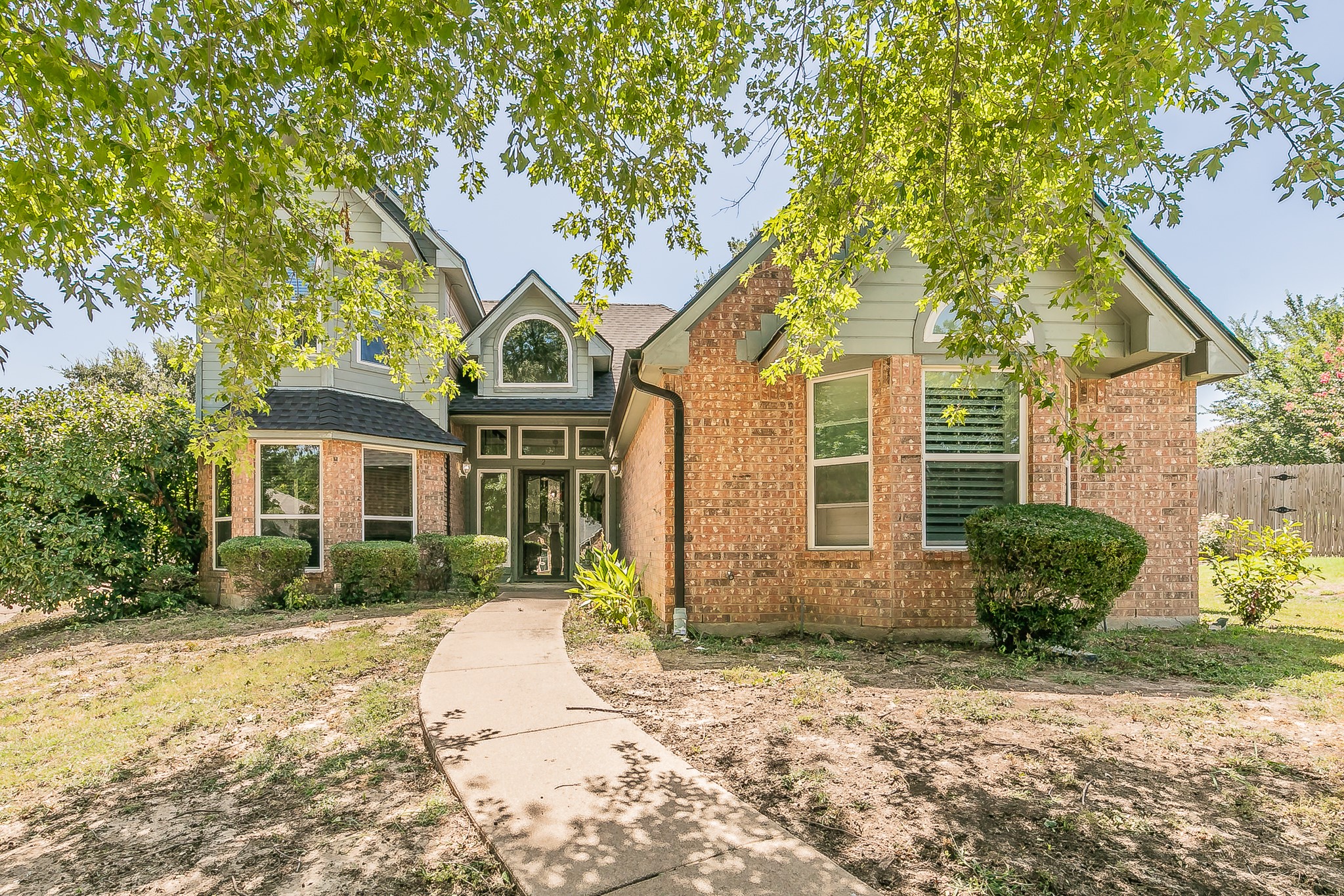 2 Edgemere Court
