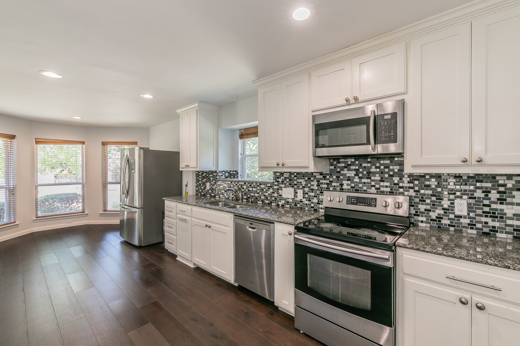2 Edgemere Court