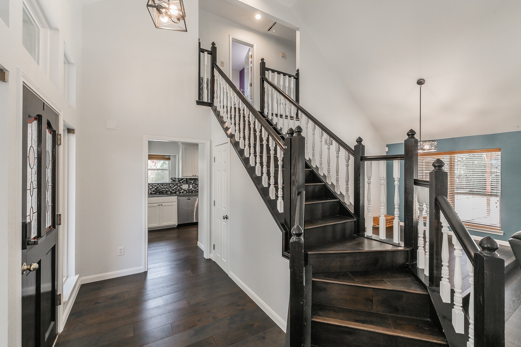2 Edgemere Court