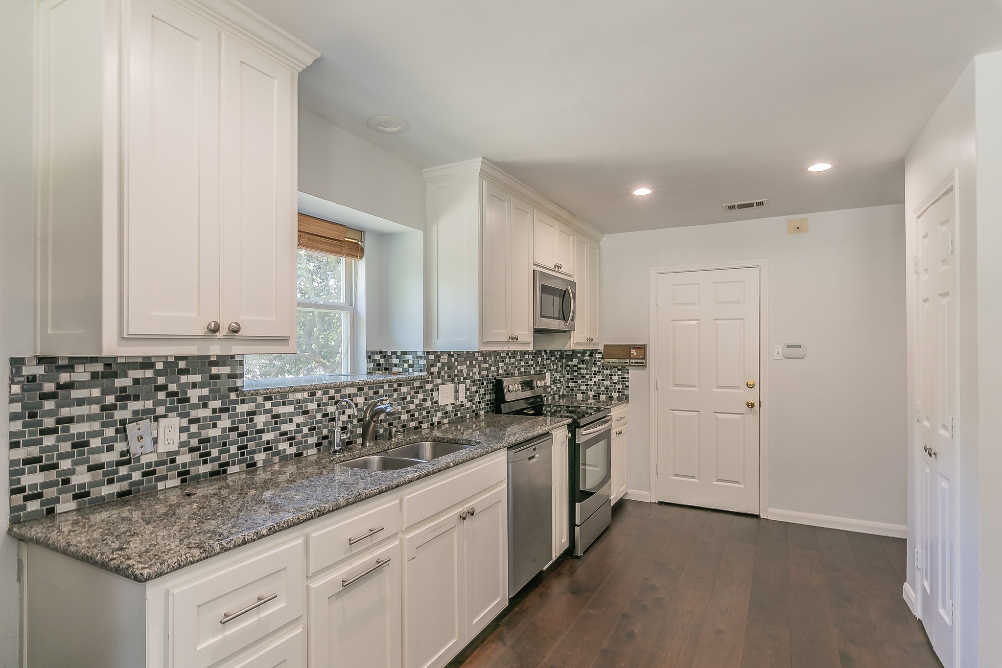 2 Edgemere Court