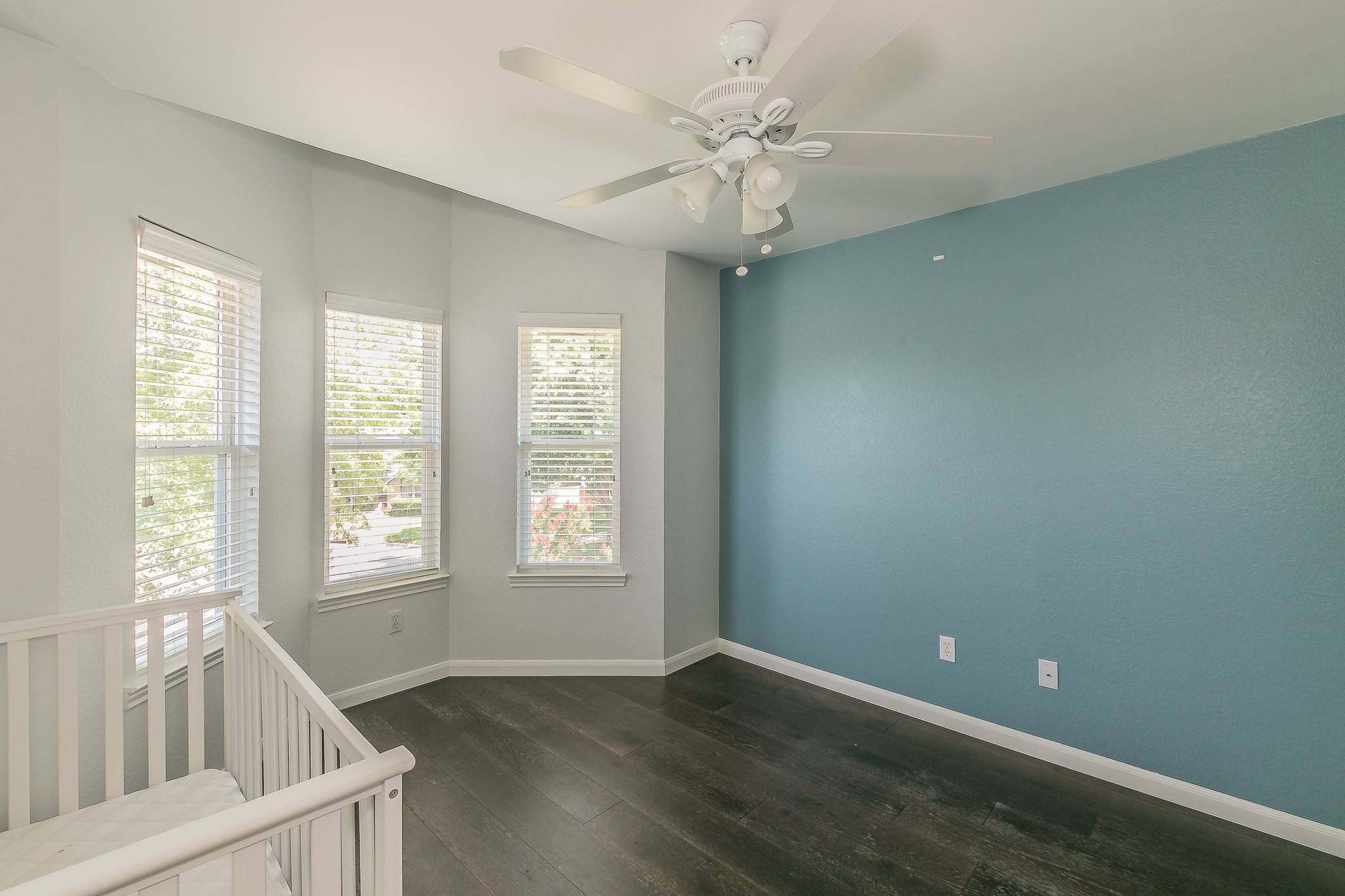 2 Edgemere Court