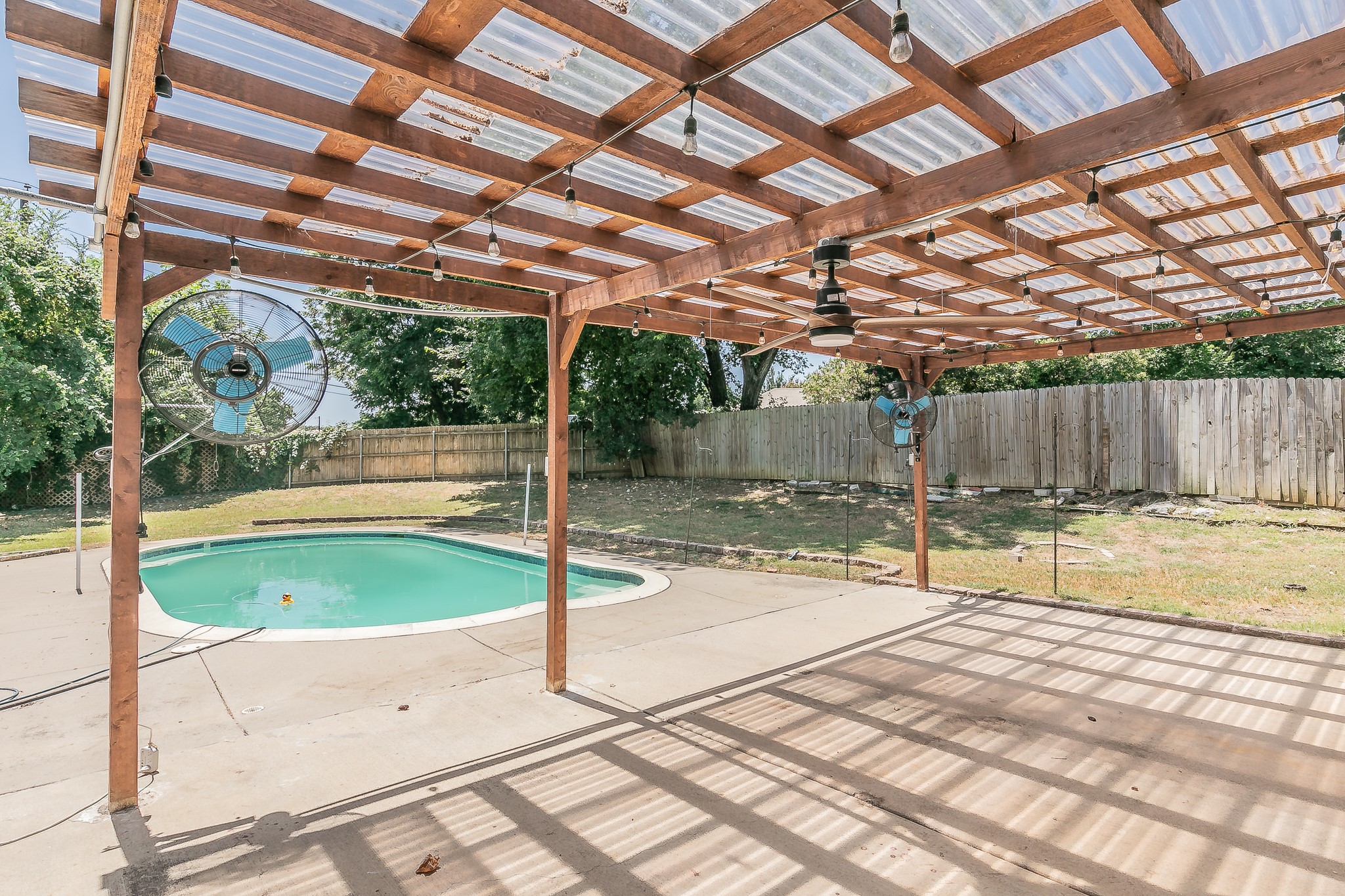 2 Edgemere Court