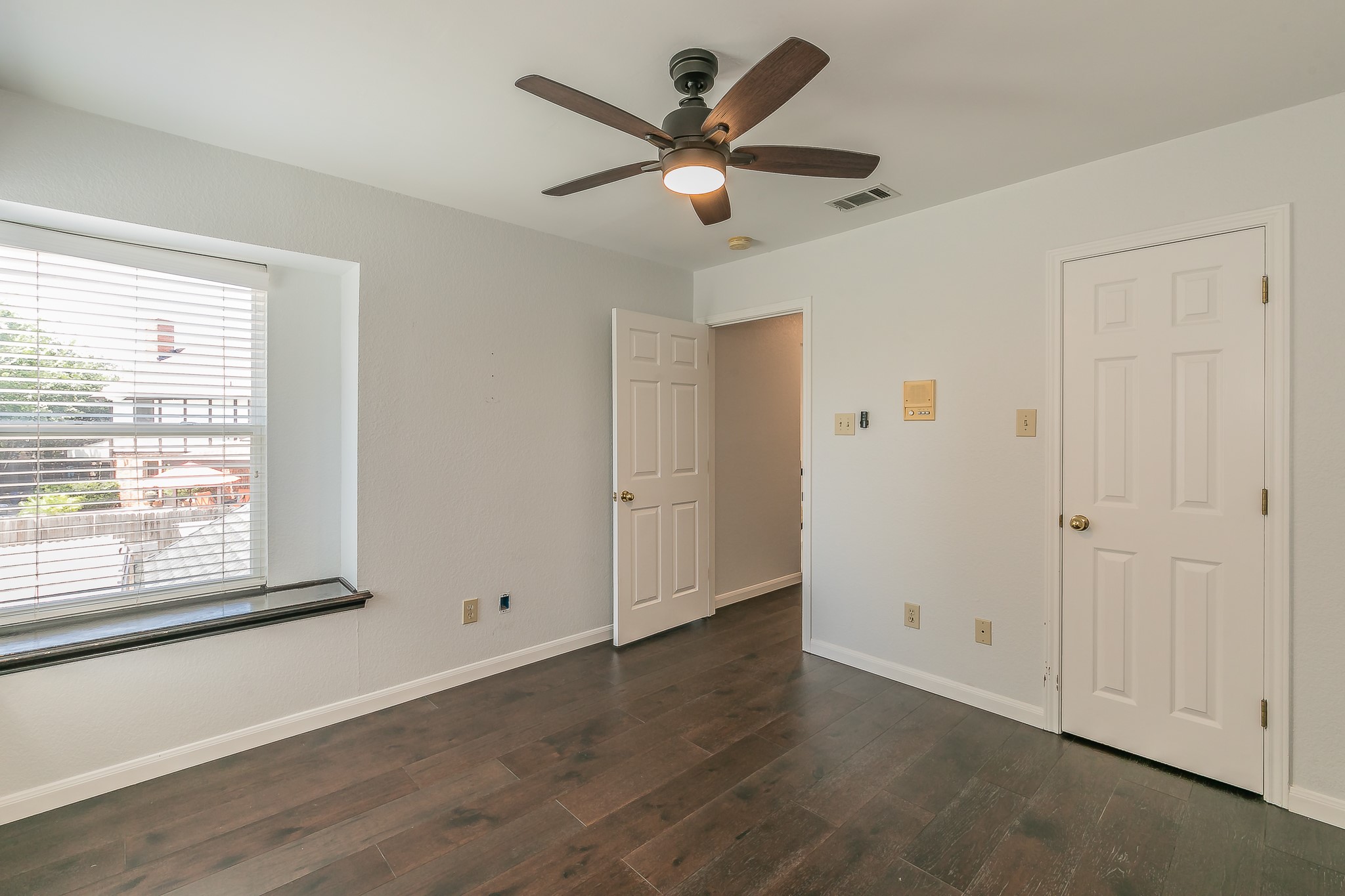 2 Edgemere Court