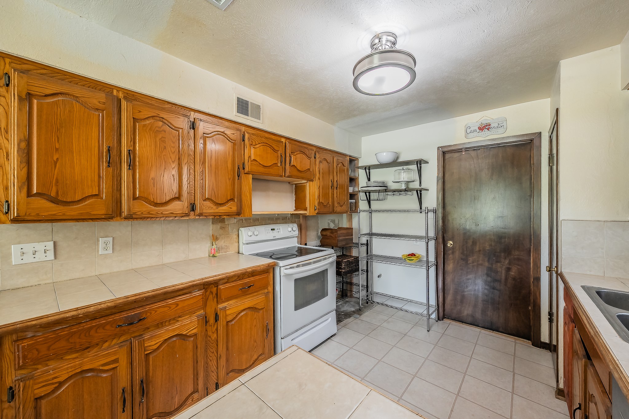 13511 Rawhide Parkway